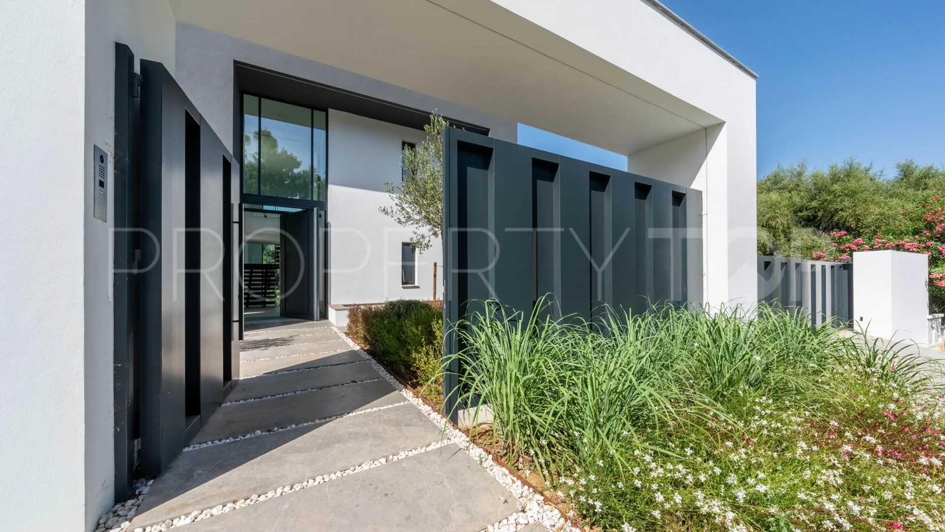 Zona C villa for sale