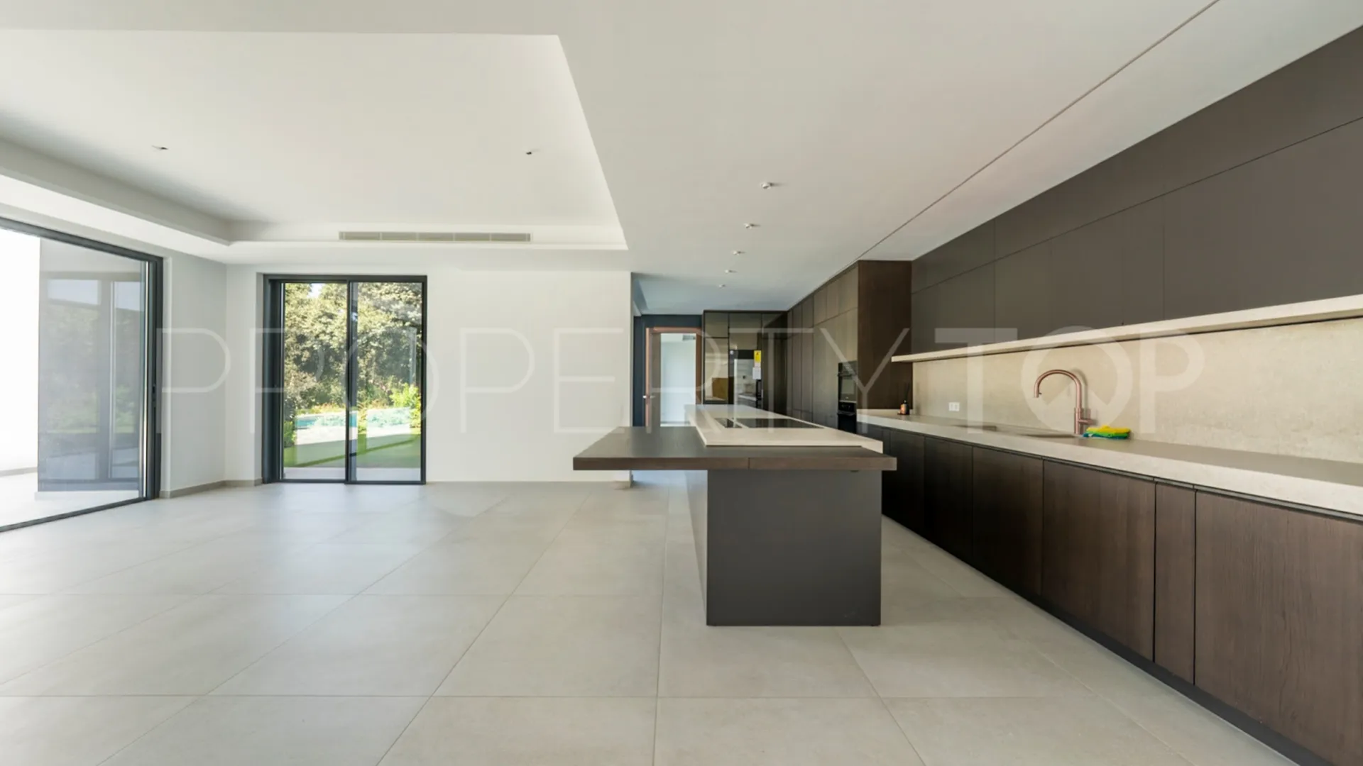Zona C villa for sale
