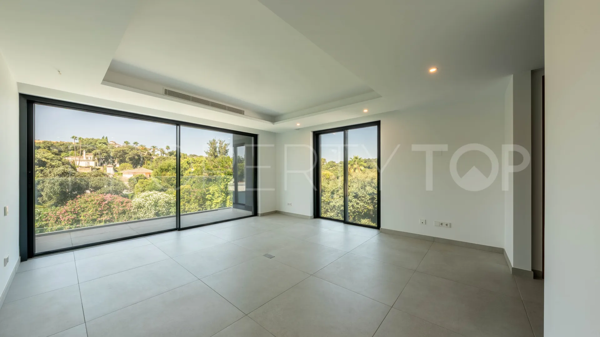 Zona C villa for sale