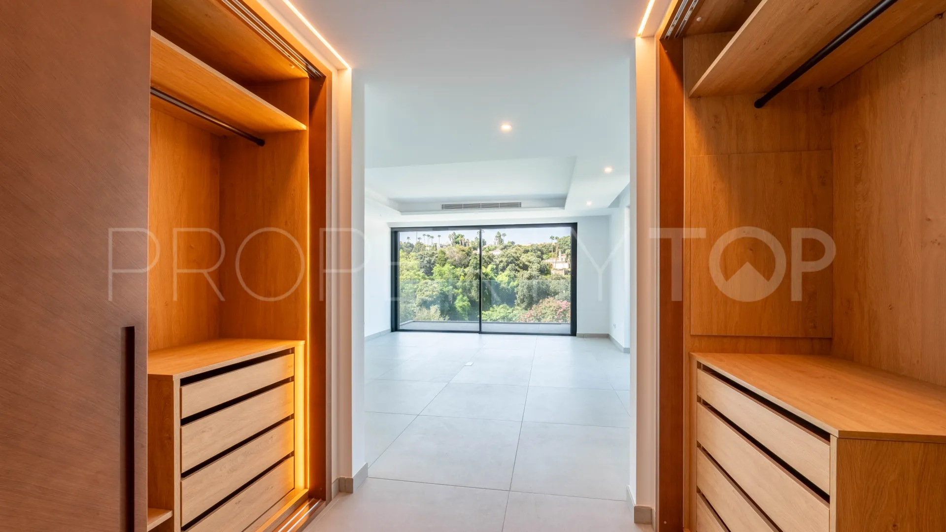 Zona C villa for sale