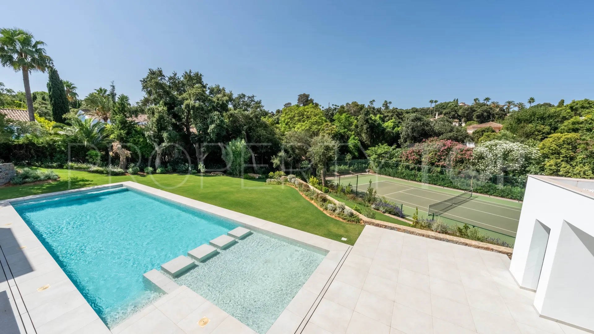 Zona C villa for sale