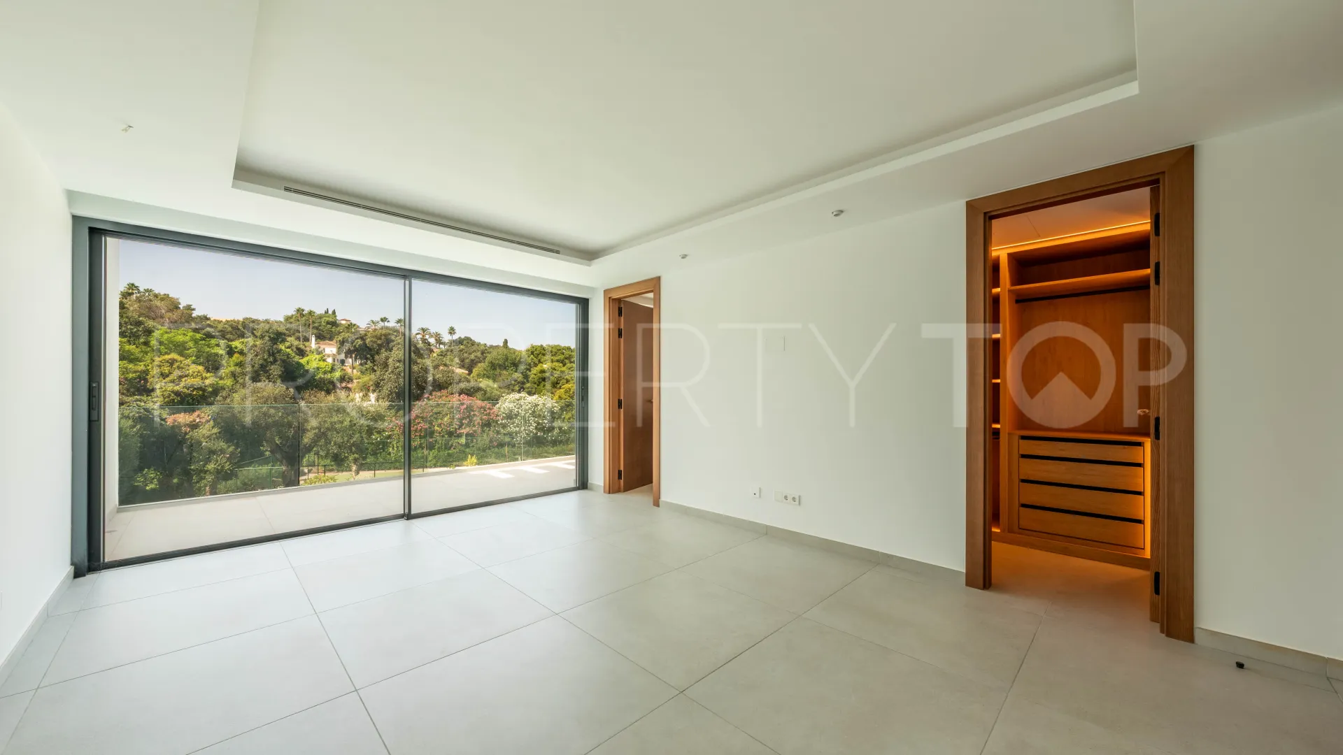Zona C villa for sale