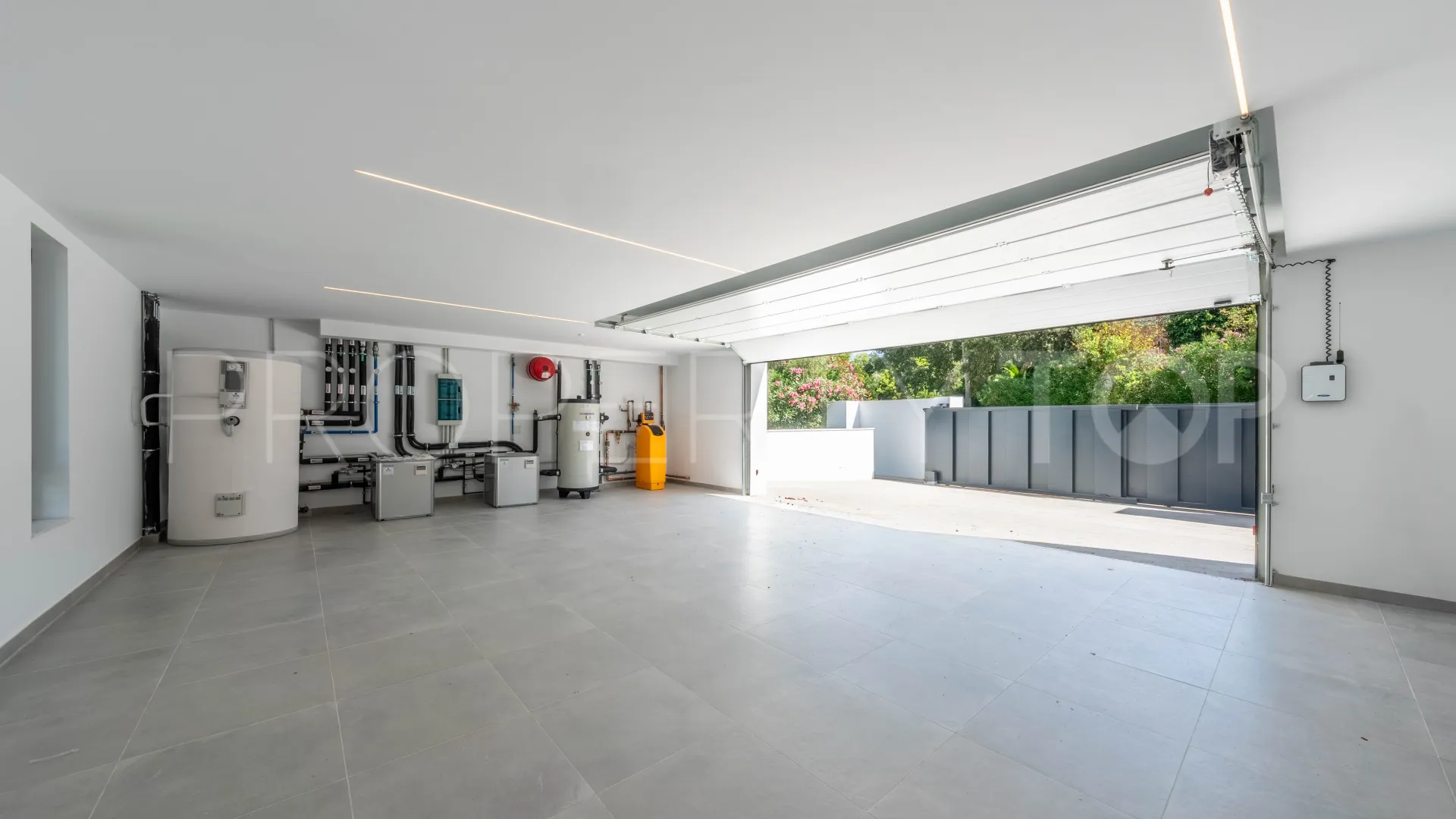 Zona C villa for sale
