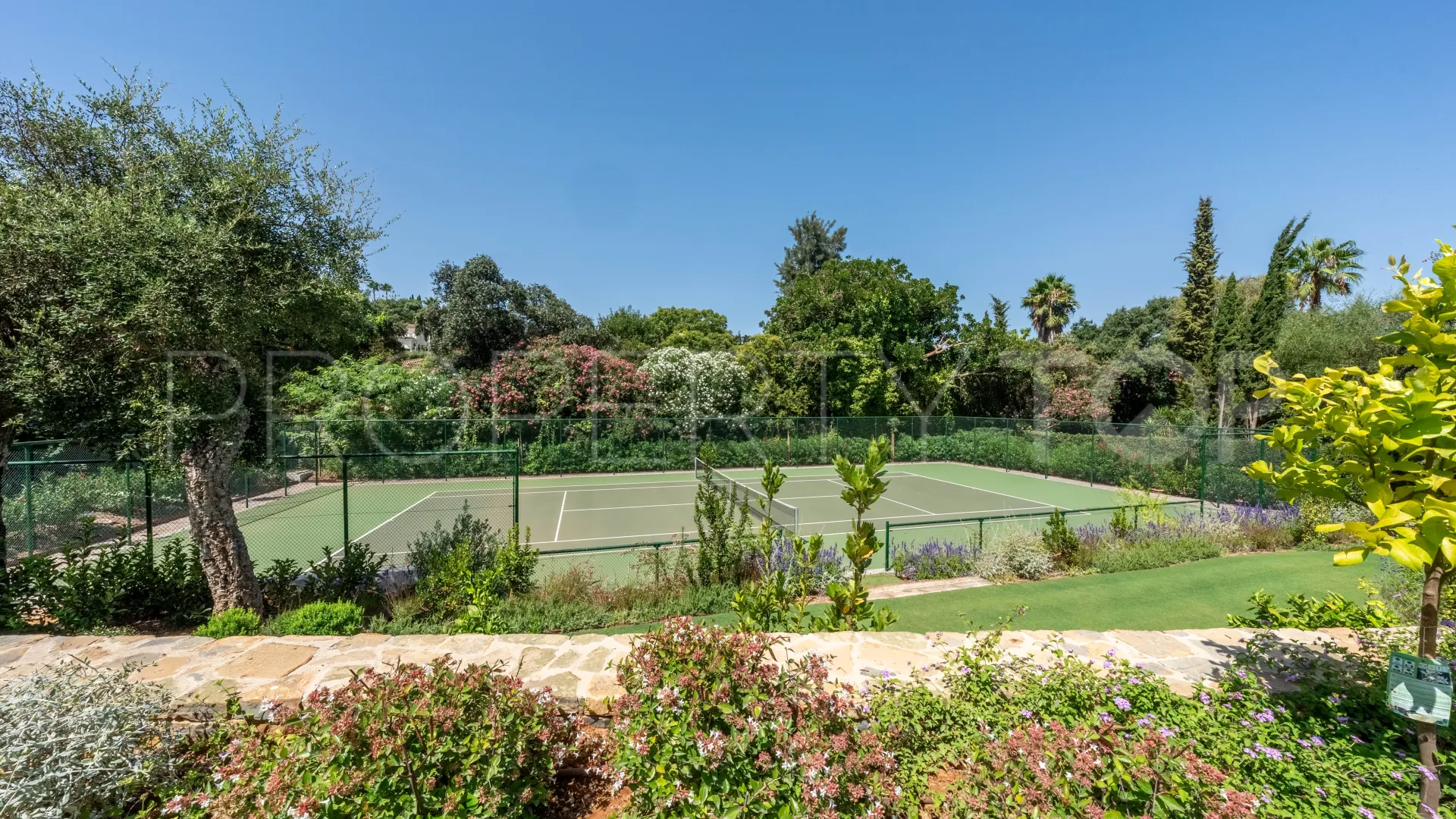 Zona C villa for sale