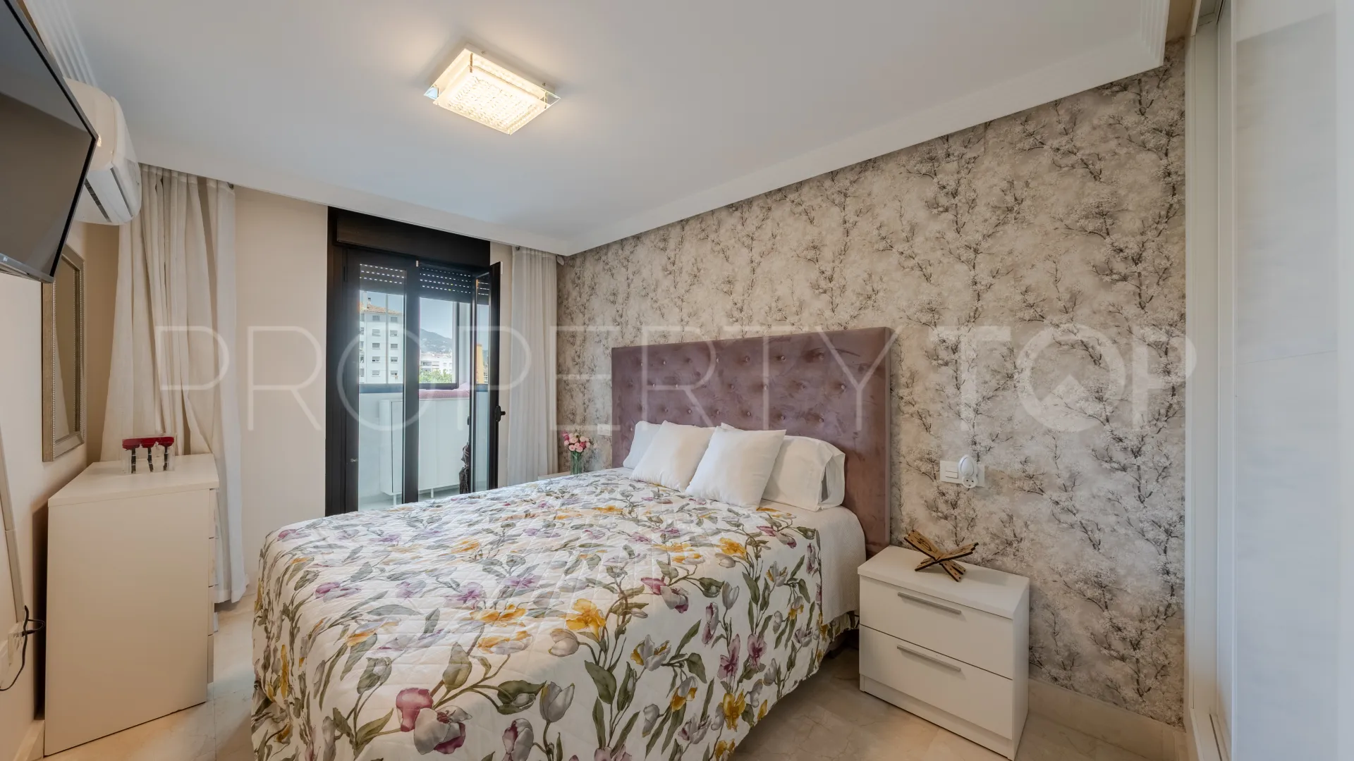 Apartment with 2 bedrooms for sale in San Pedro de Alcantara