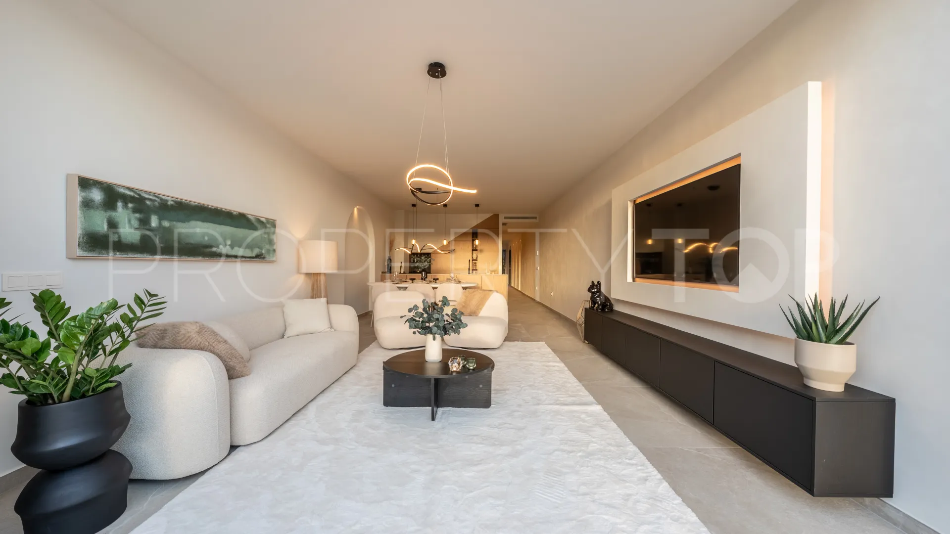 4 bedrooms town house in Nueva Andalucia for sale