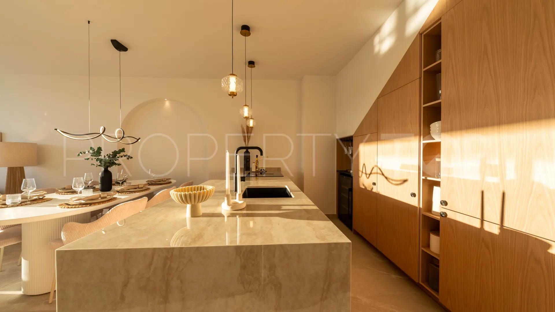 4 bedrooms town house in Nueva Andalucia for sale
