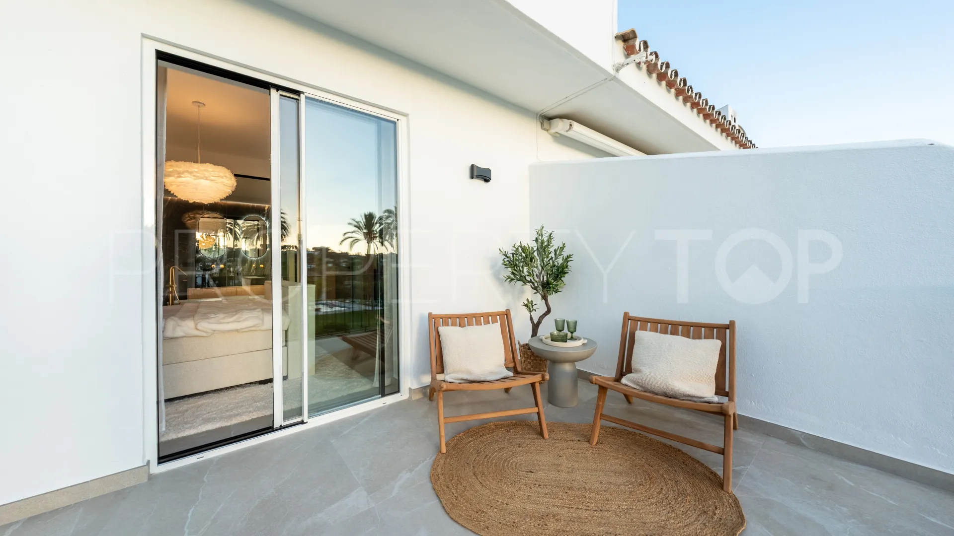 4 bedrooms town house in Nueva Andalucia for sale