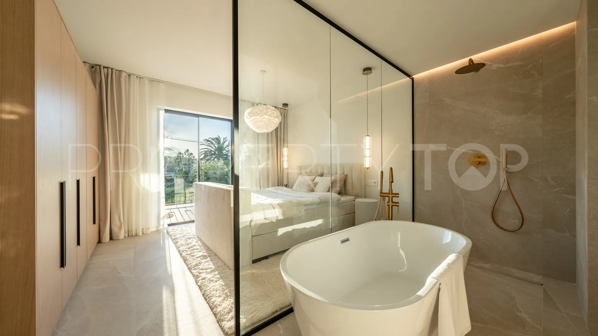 4 bedrooms town house in Nueva Andalucia for sale
