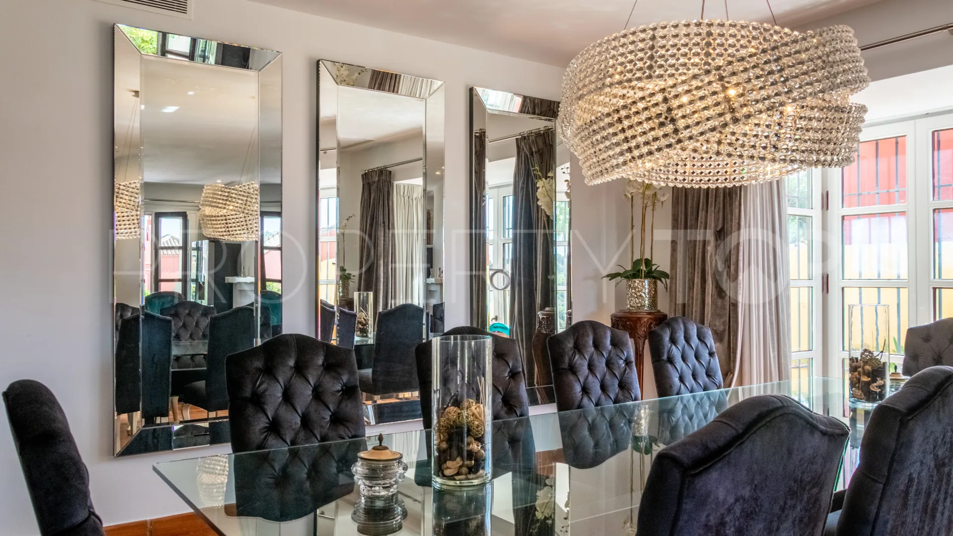 Casa en venta de 6 dormitorios en Los Cortijos de la Reserva