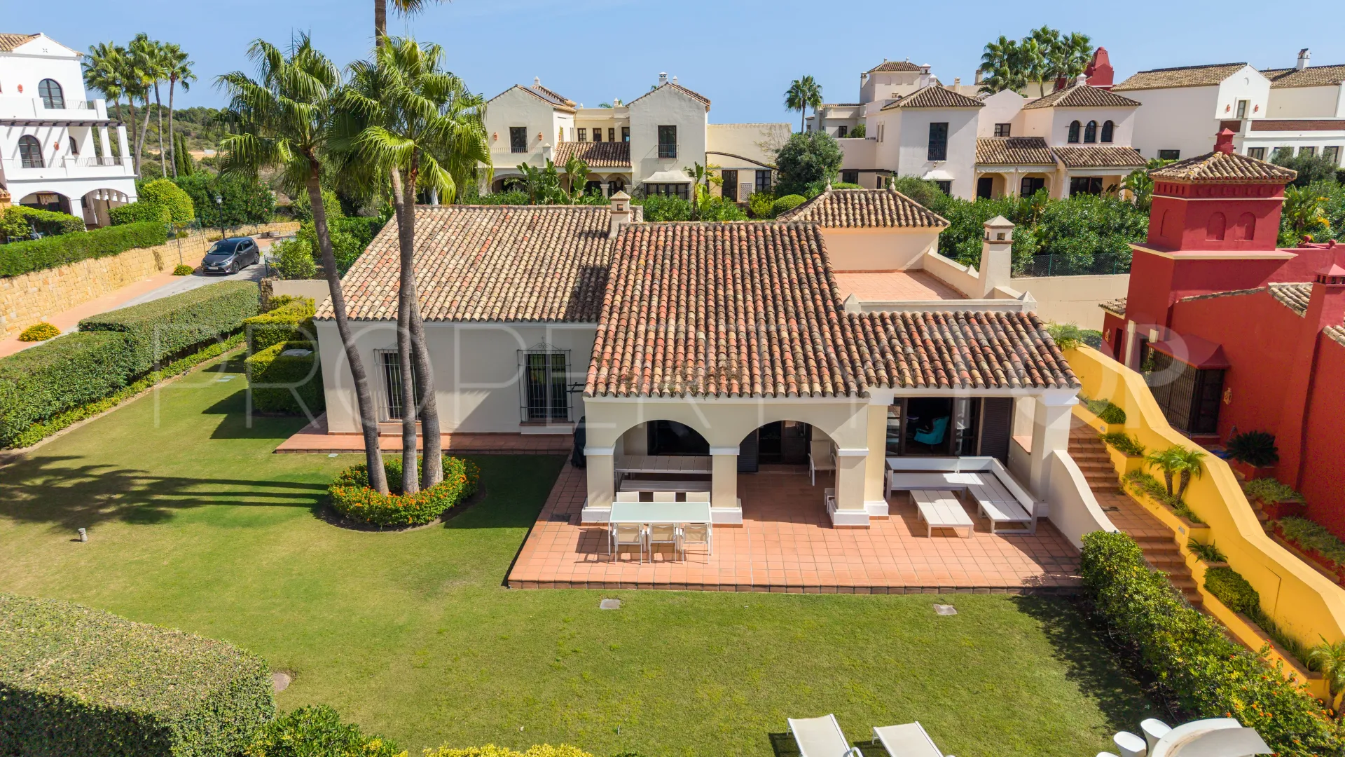 Casa en venta de 6 dormitorios en Los Cortijos de la Reserva