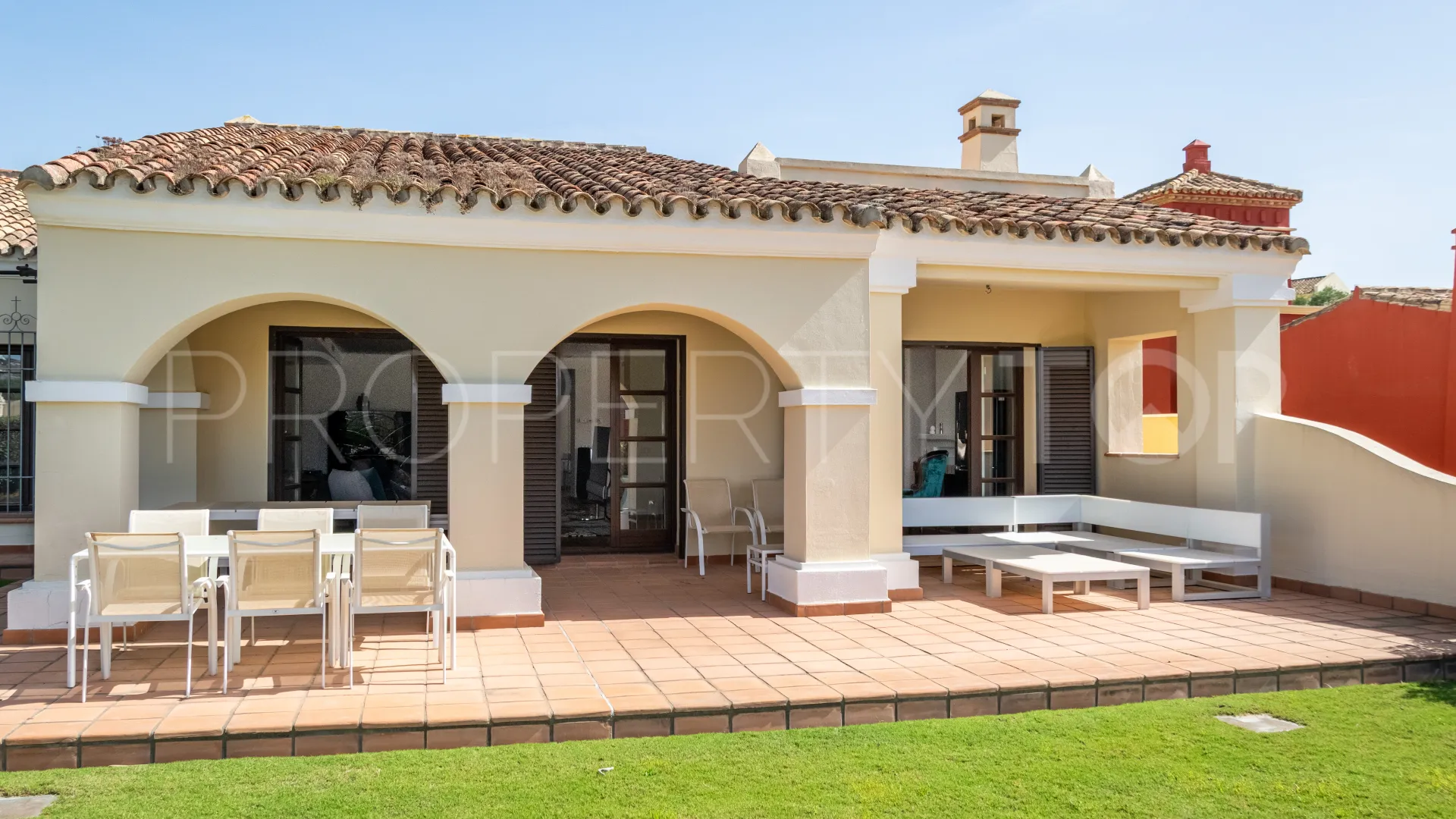 Casa en venta de 6 dormitorios en Los Cortijos de la Reserva
