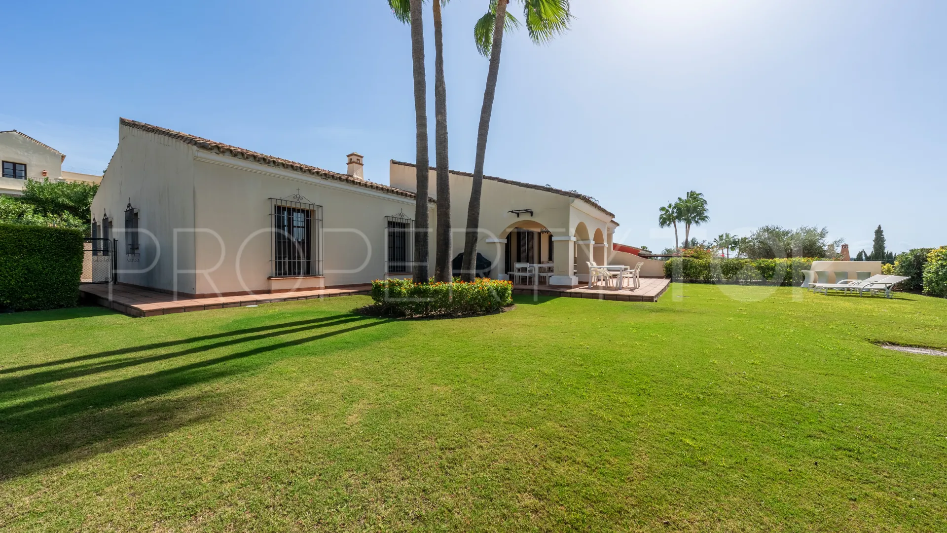 Casa en venta de 6 dormitorios en Los Cortijos de la Reserva