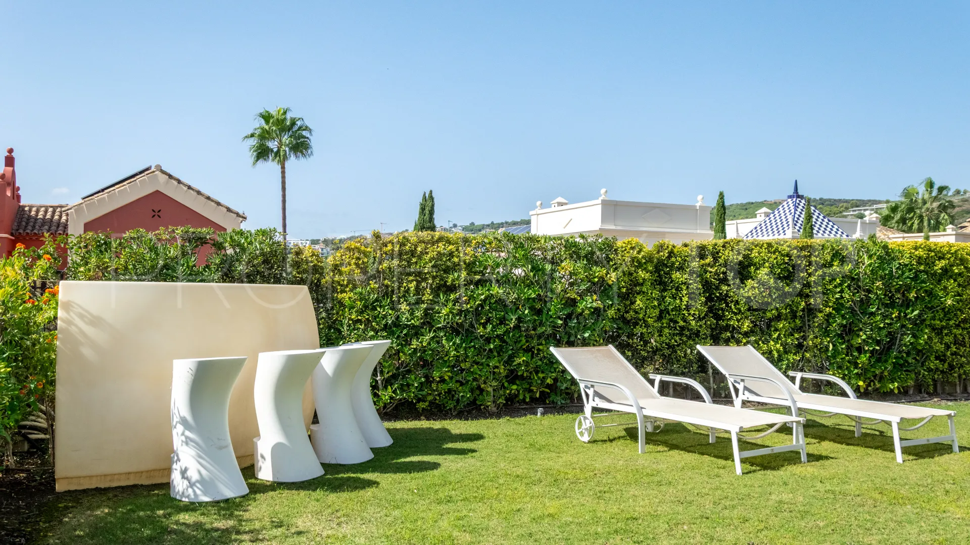 Casa en venta de 6 dormitorios en Los Cortijos de la Reserva