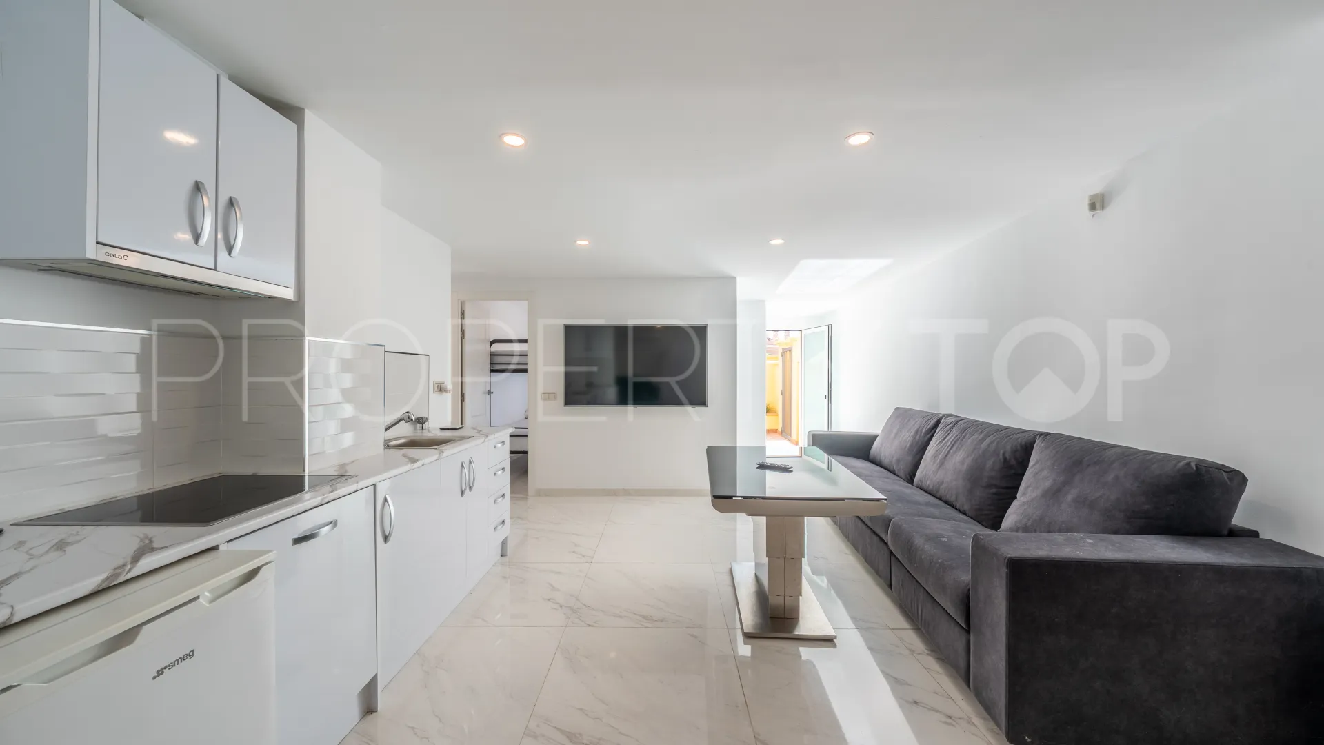 Casa en venta de 6 dormitorios en Los Cortijos de la Reserva