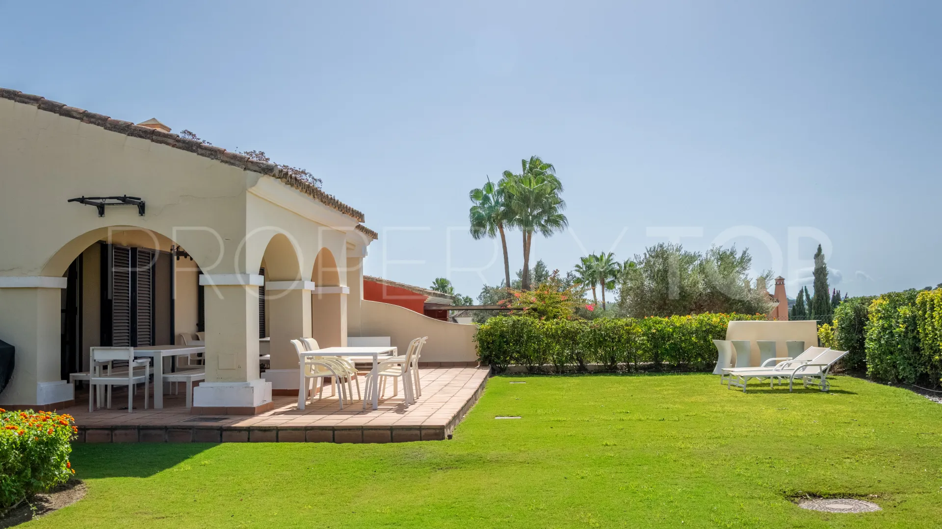 Casa en venta de 6 dormitorios en Los Cortijos de la Reserva