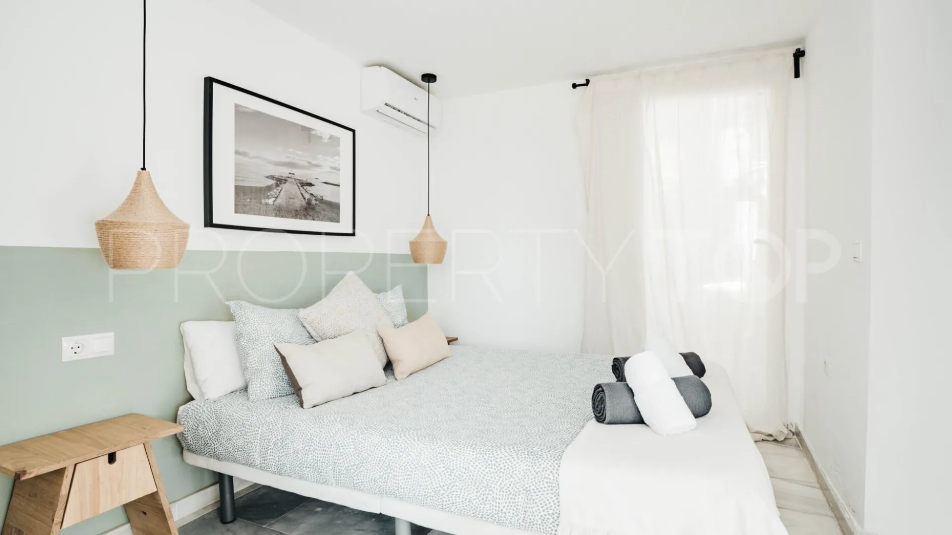 Nueva Andalucia 4 bedrooms villa for sale