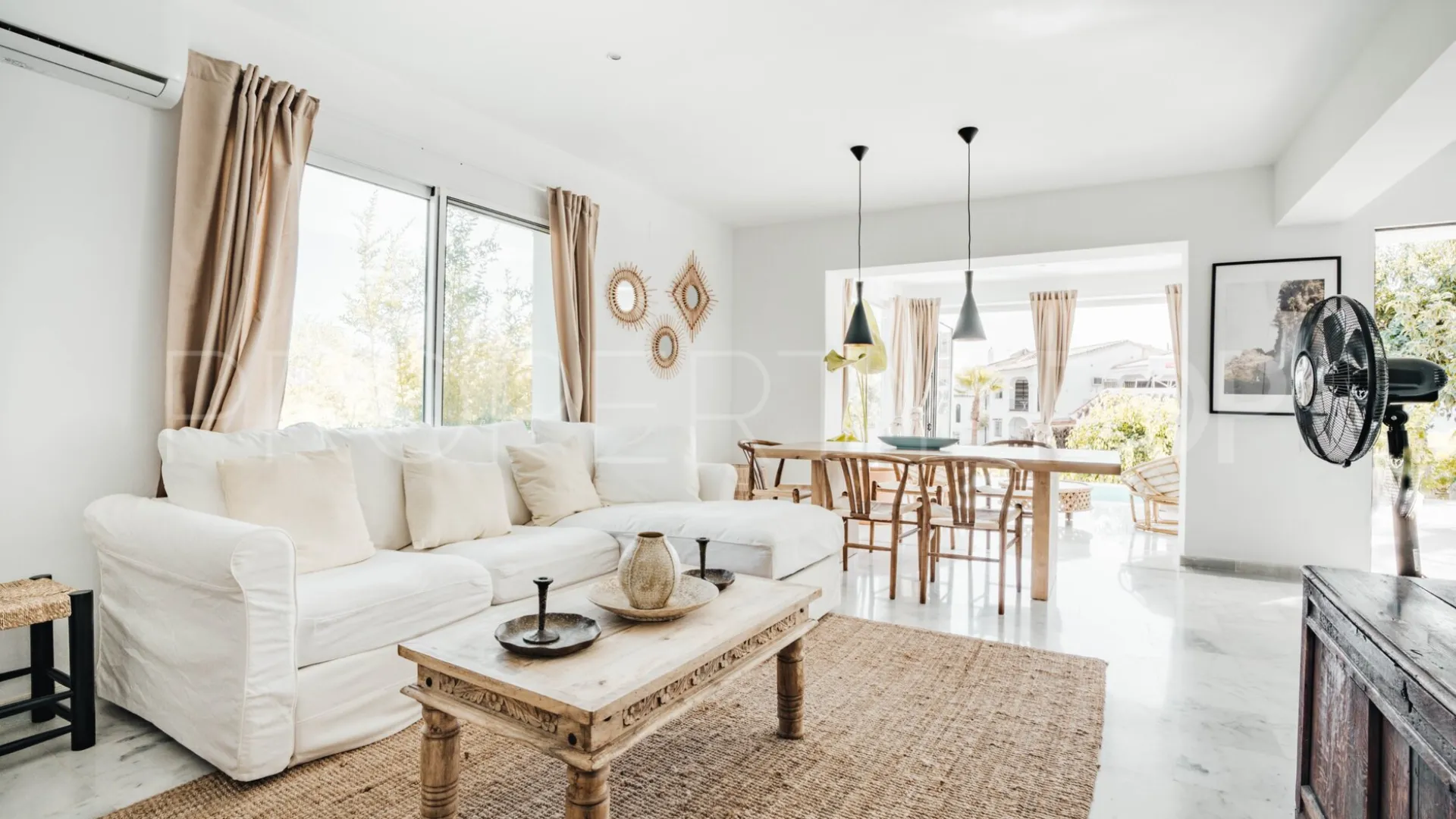 Nueva Andalucia 4 bedrooms villa for sale