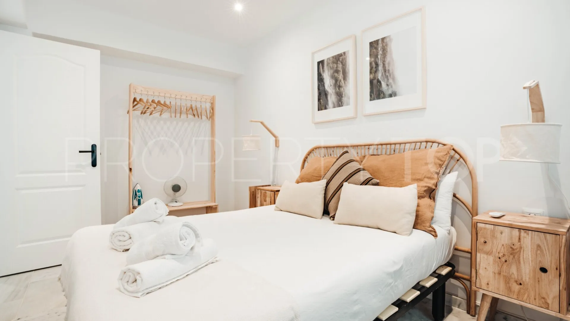 Nueva Andalucia 4 bedrooms villa for sale