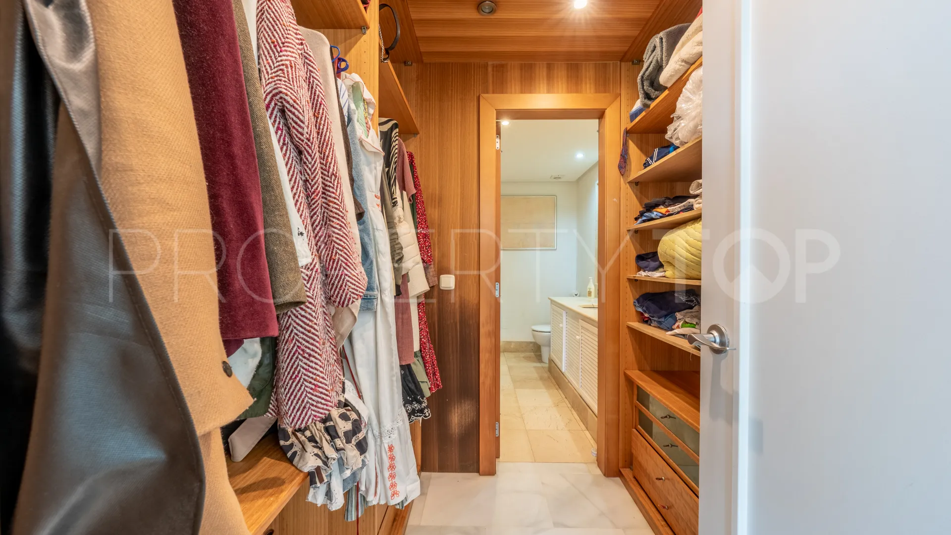 Comprar apartamento con 3 dormitorios en El Polo de Sotogrande