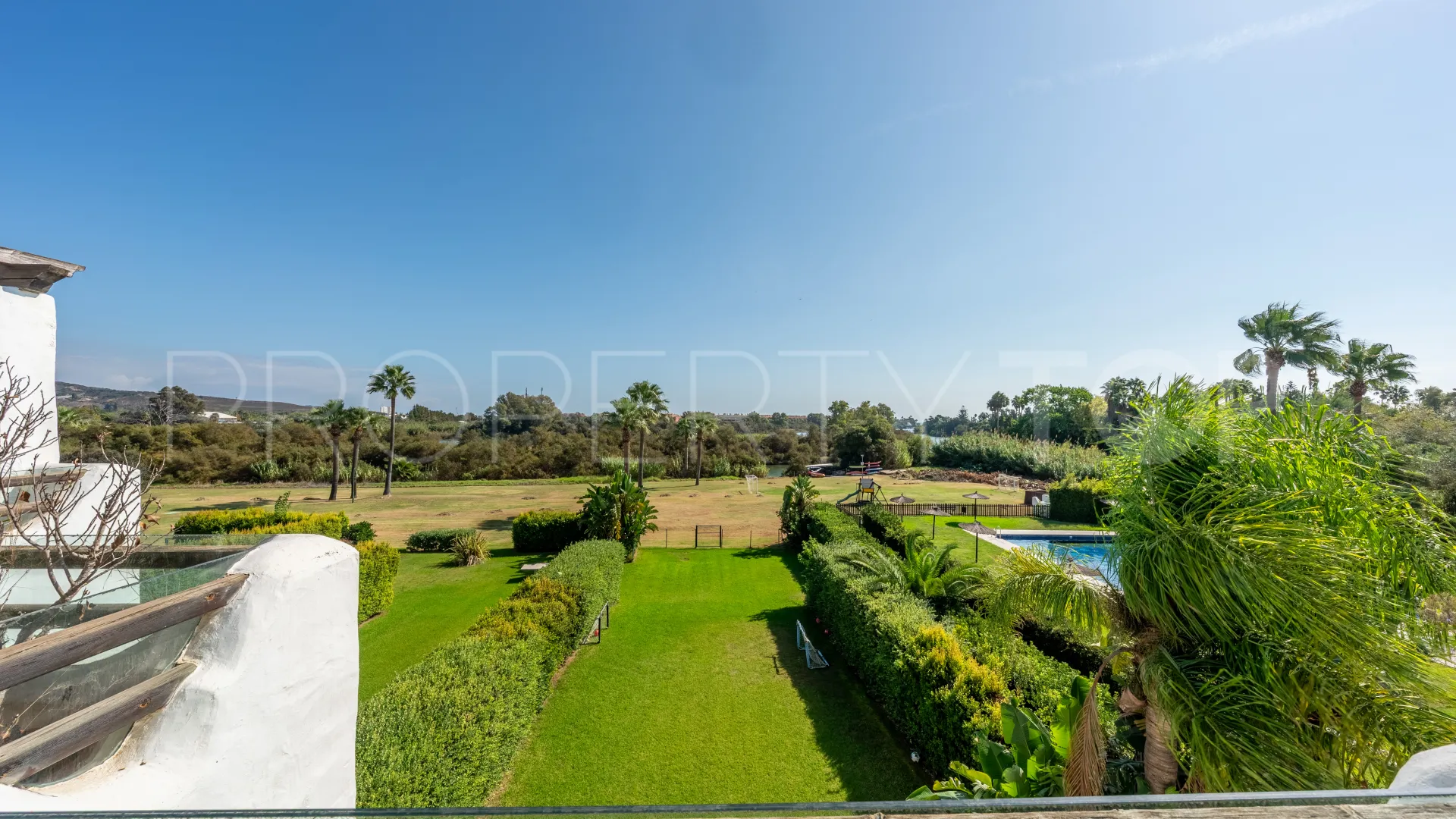 Comprar apartamento con 3 dormitorios en El Polo de Sotogrande
