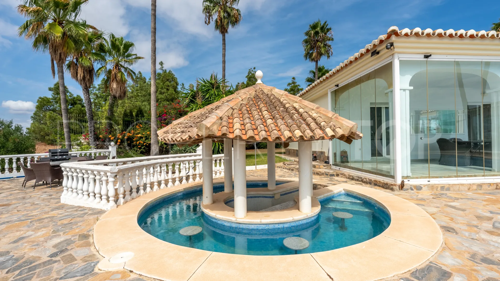 5 bedrooms villa in Mijas Costa for sale