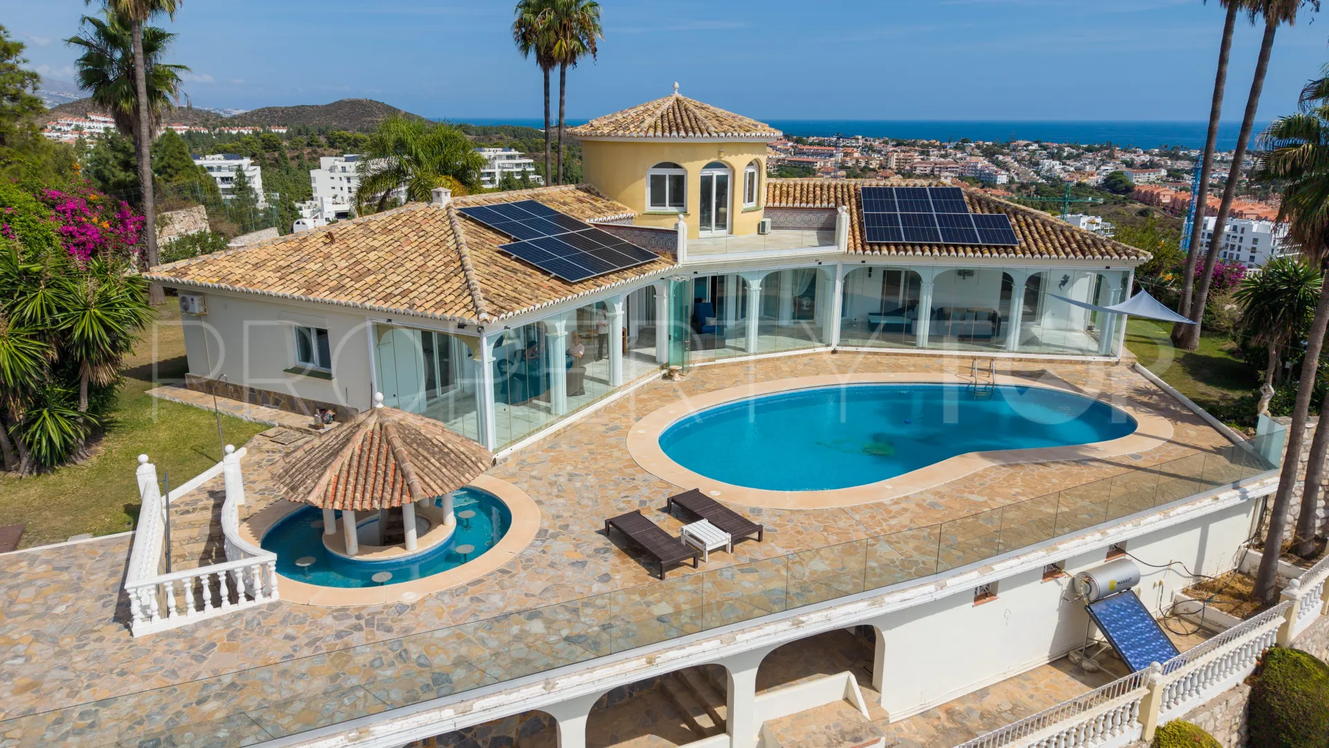 5 bedrooms villa in Mijas Costa for sale