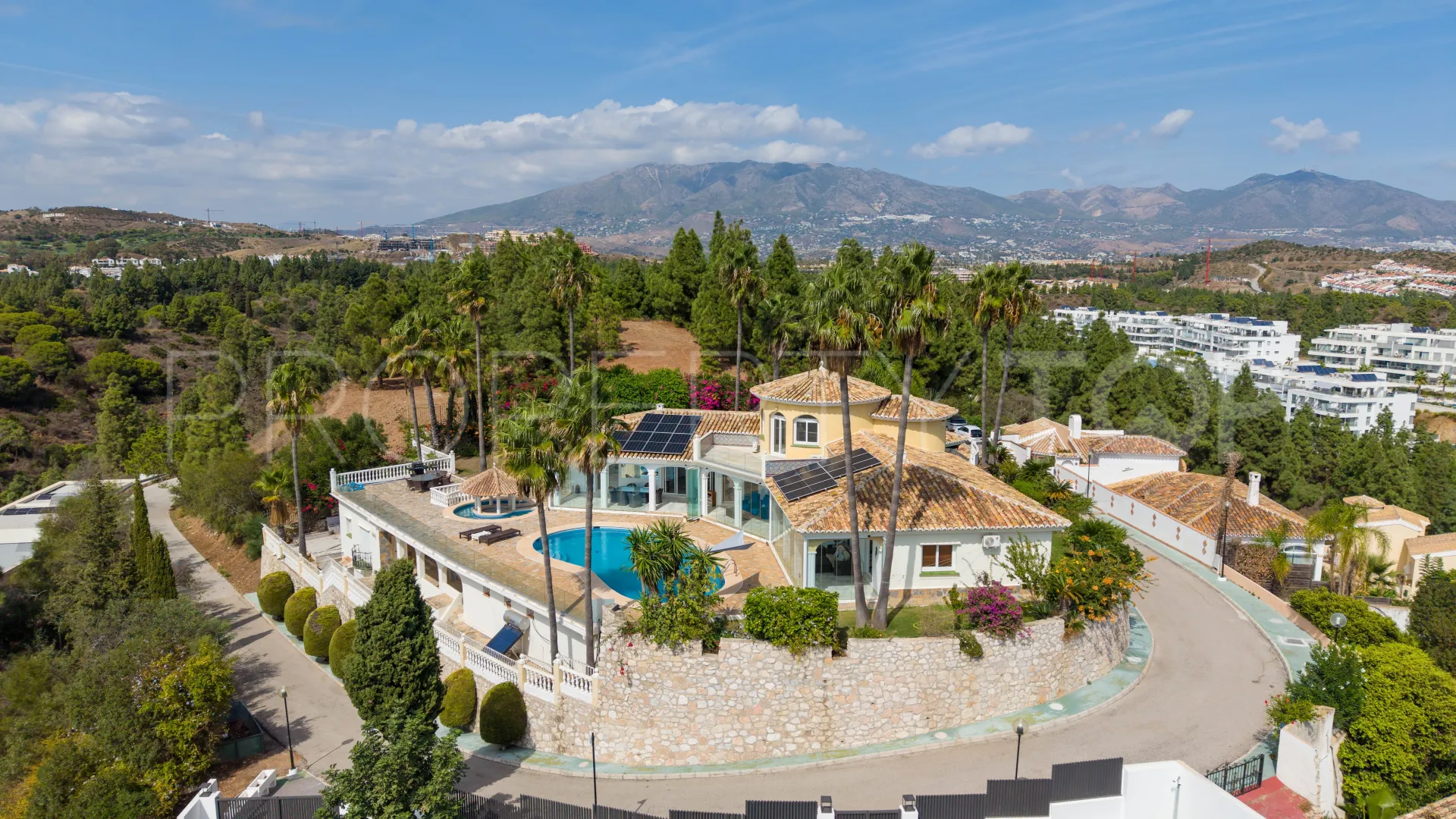 5 bedrooms villa in Mijas Costa for sale