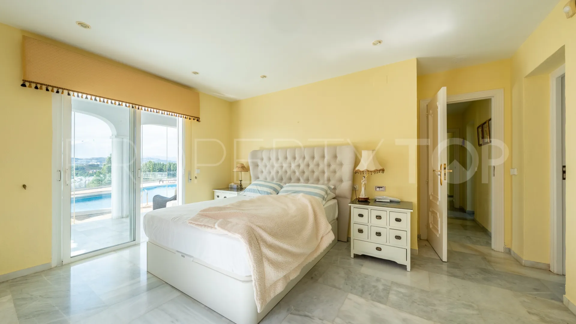 5 bedrooms villa in Mijas Costa for sale