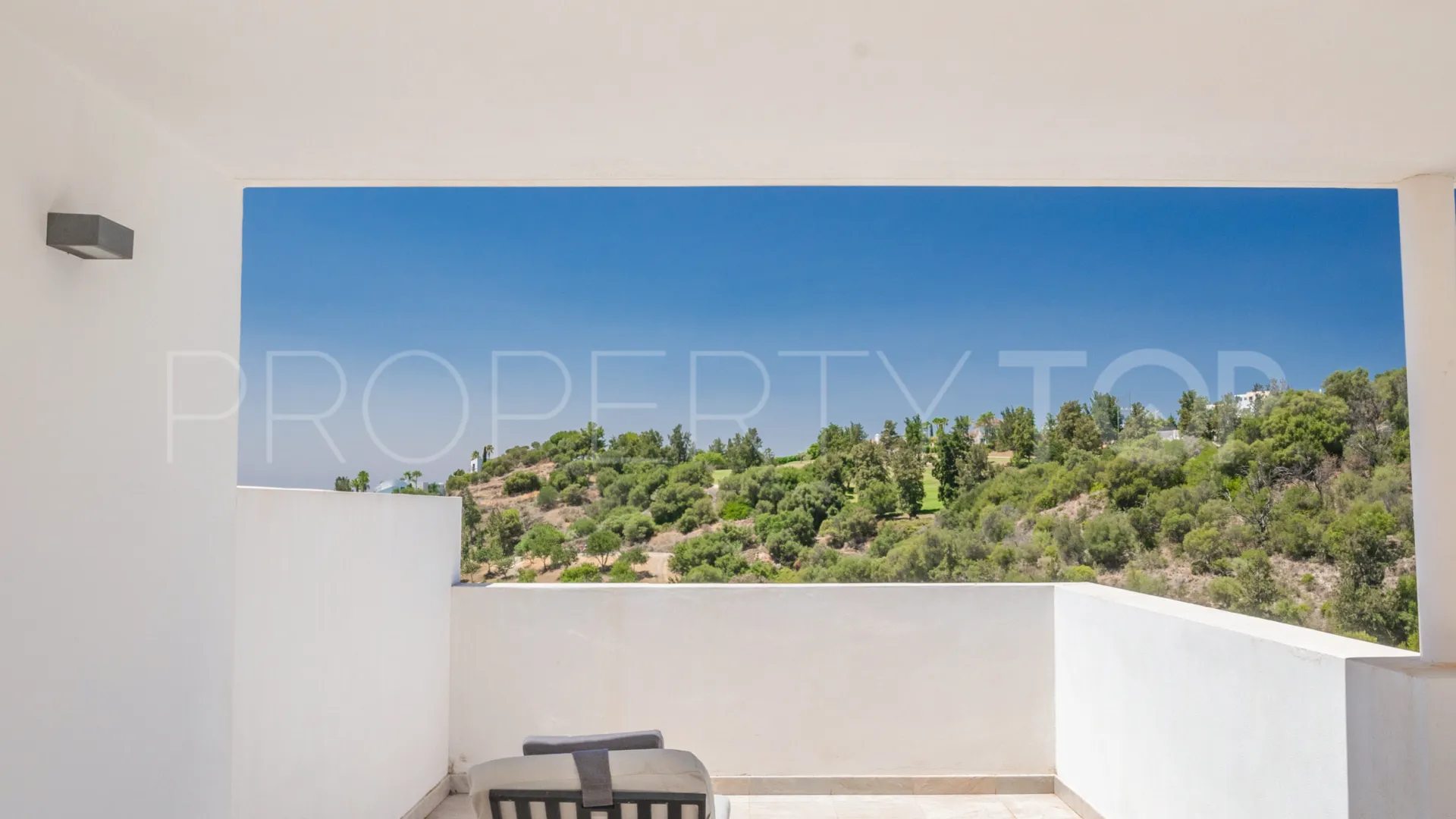 Atalaya Hills, atico duplex con 2 dormitorios en venta