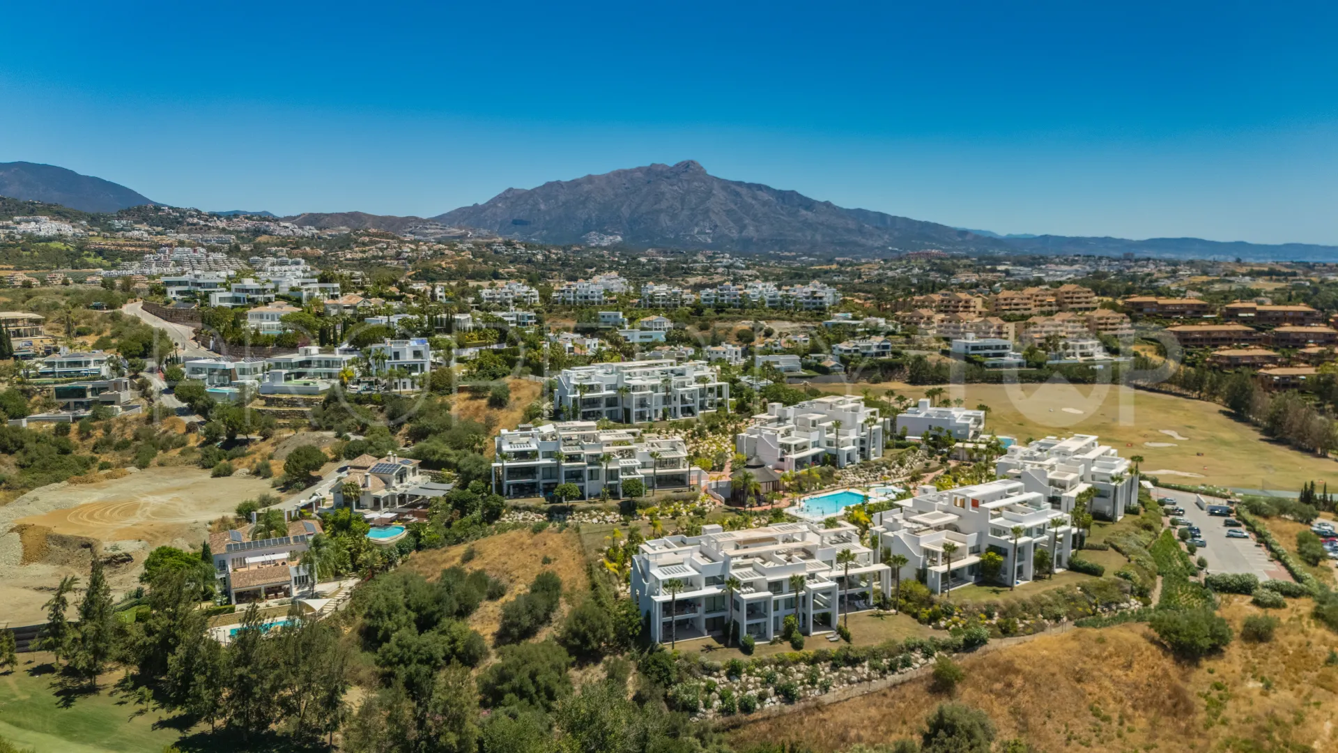 Atalaya Hills, atico duplex con 2 dormitorios en venta
