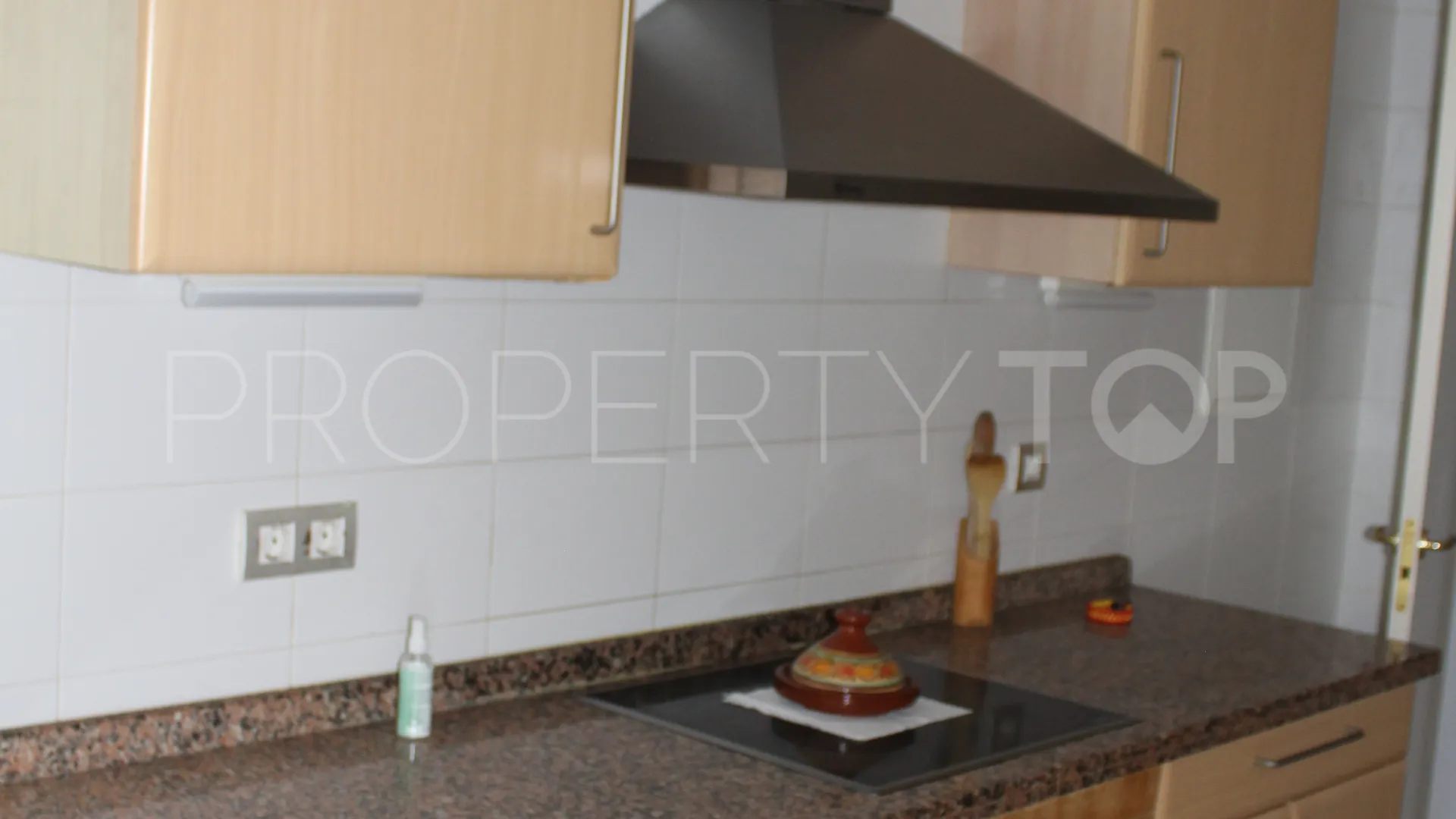 For sale ground floor apartment in La Duquesa