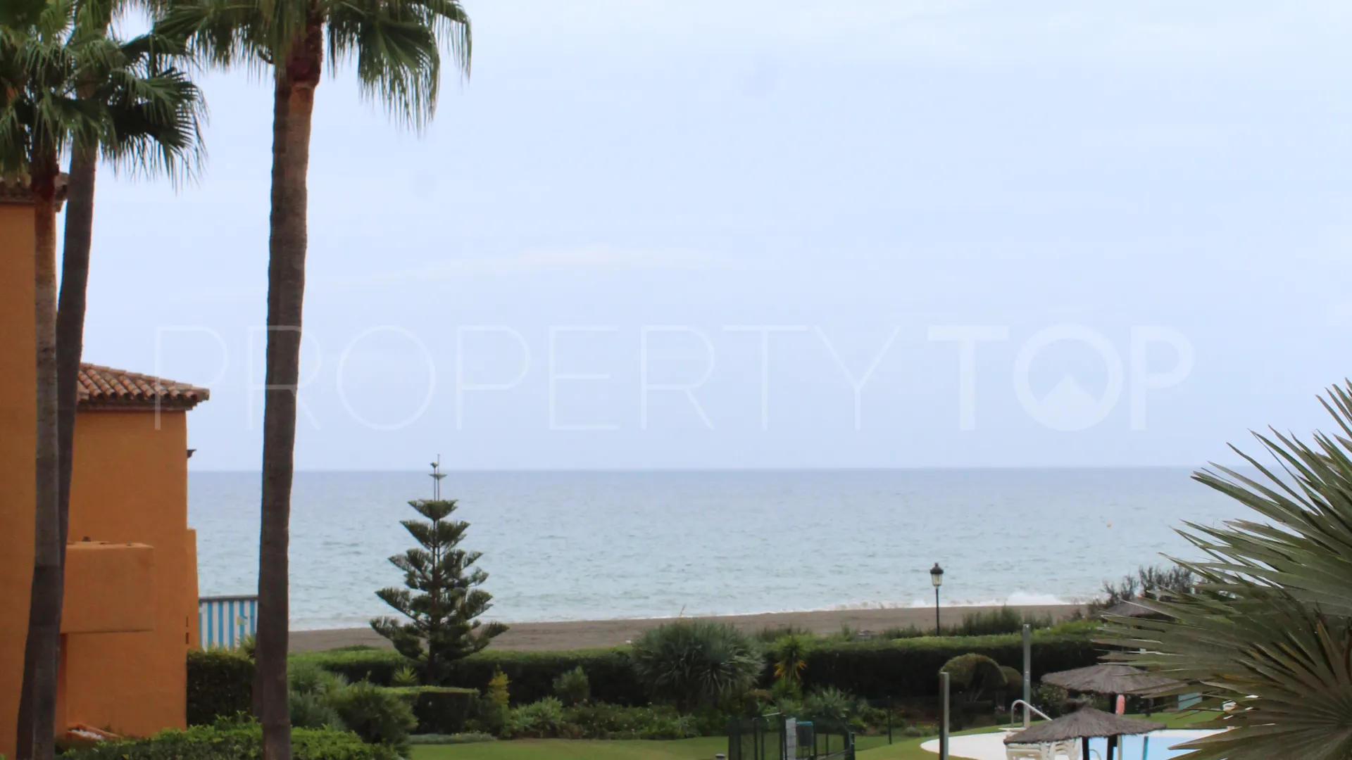For sale ground floor apartment in La Duquesa