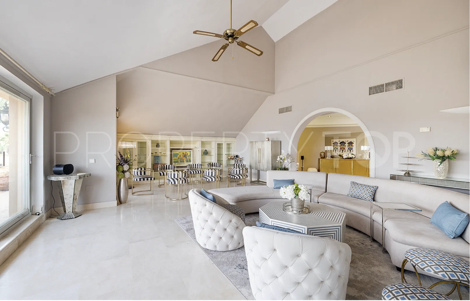 4 bedrooms penthouse for sale in Sotogrande Marina