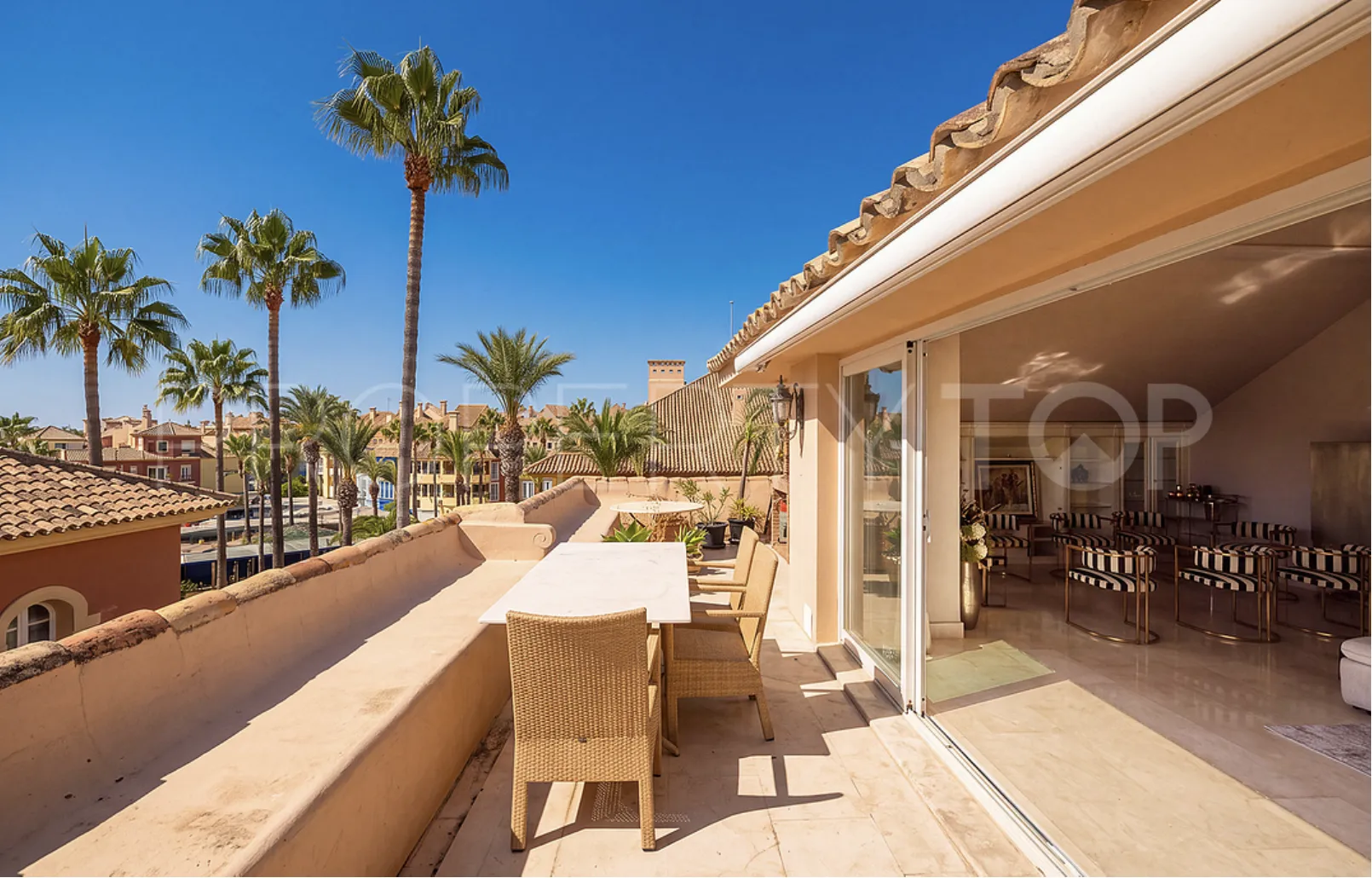 4 bedrooms penthouse for sale in Sotogrande Marina