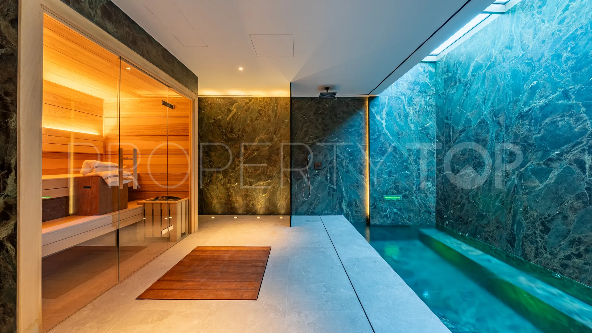 For sale La Reserva 6 bedrooms house