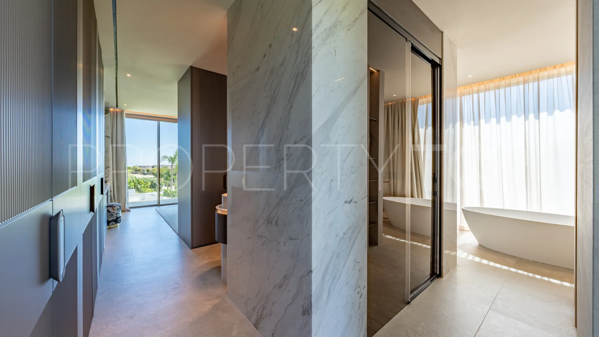 For sale La Reserva 6 bedrooms house