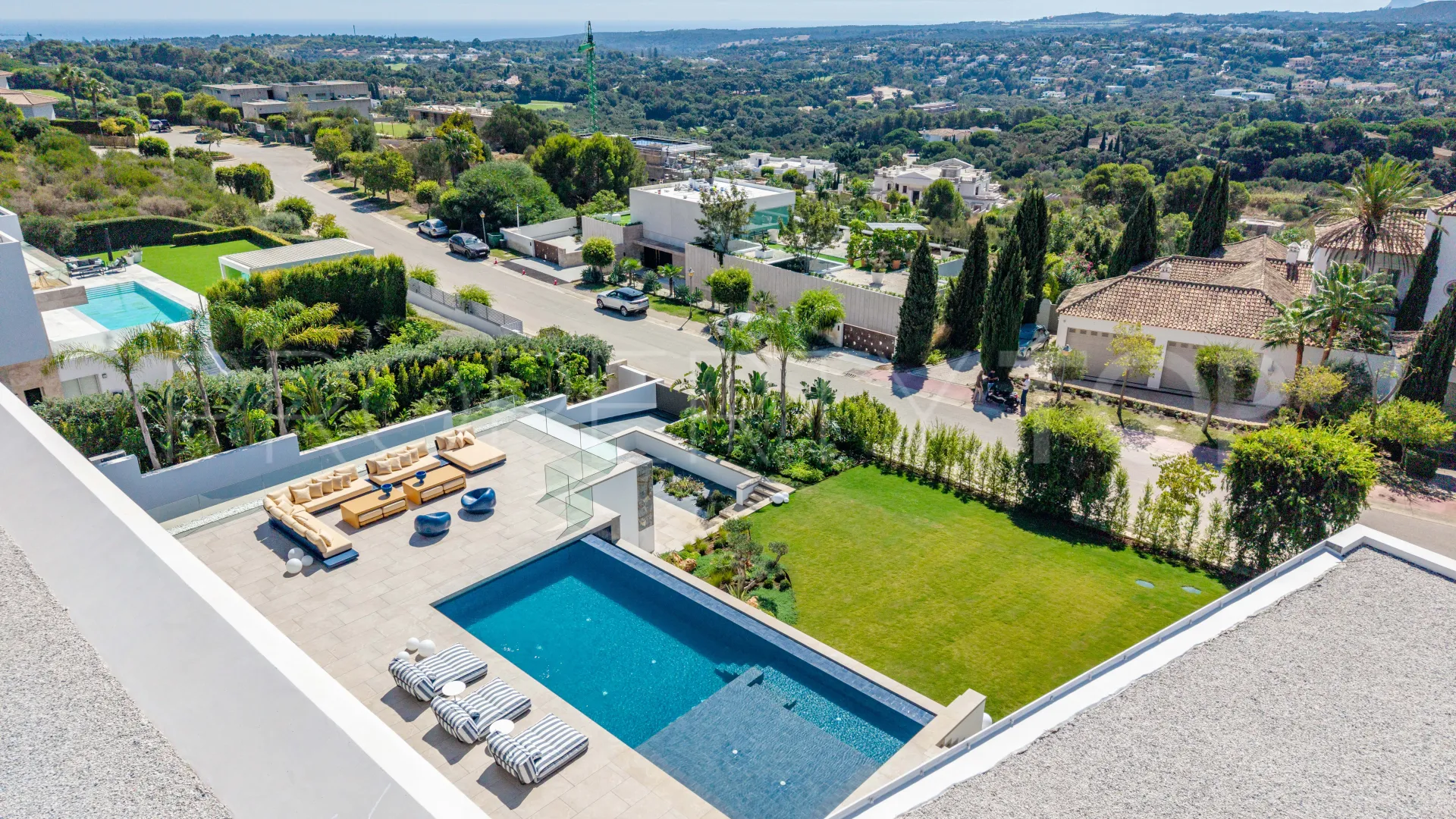 For sale La Reserva 6 bedrooms house