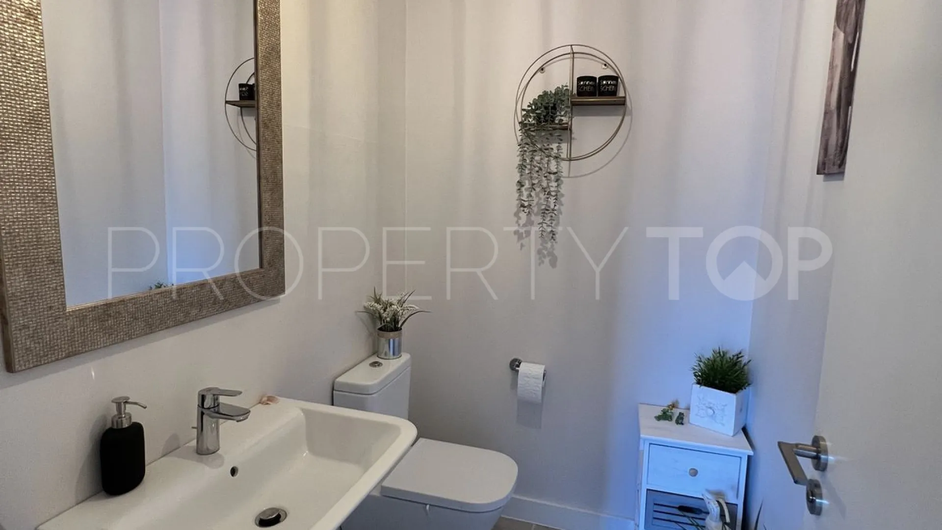 Semi detached house for sale in Sotogrande Alto