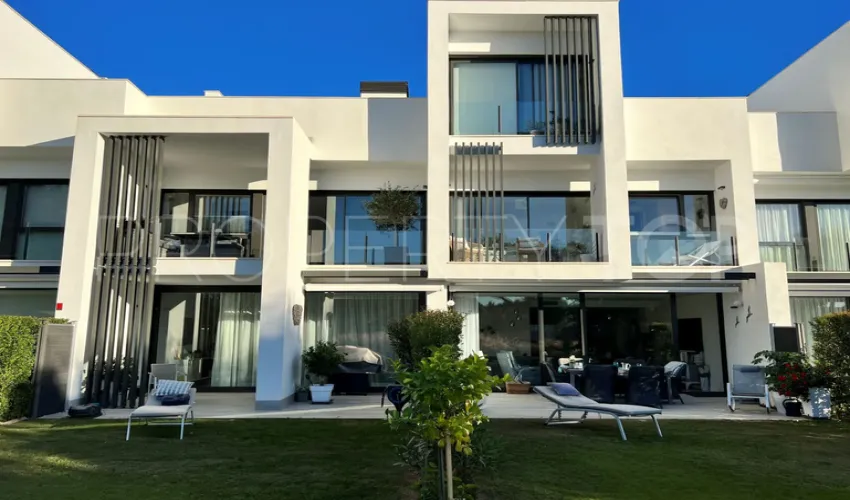 Adosado de 4 dormitorios en venta en Sotogrande