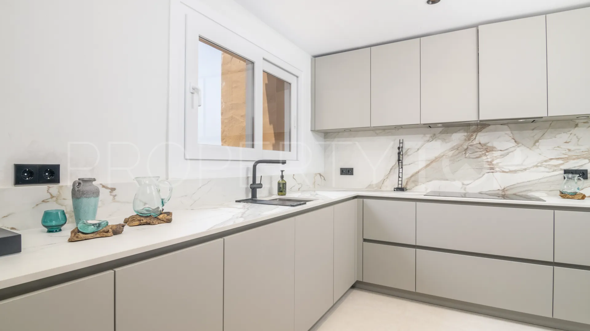 For sale 3 bedrooms duplex penthouse in Les Belvederes