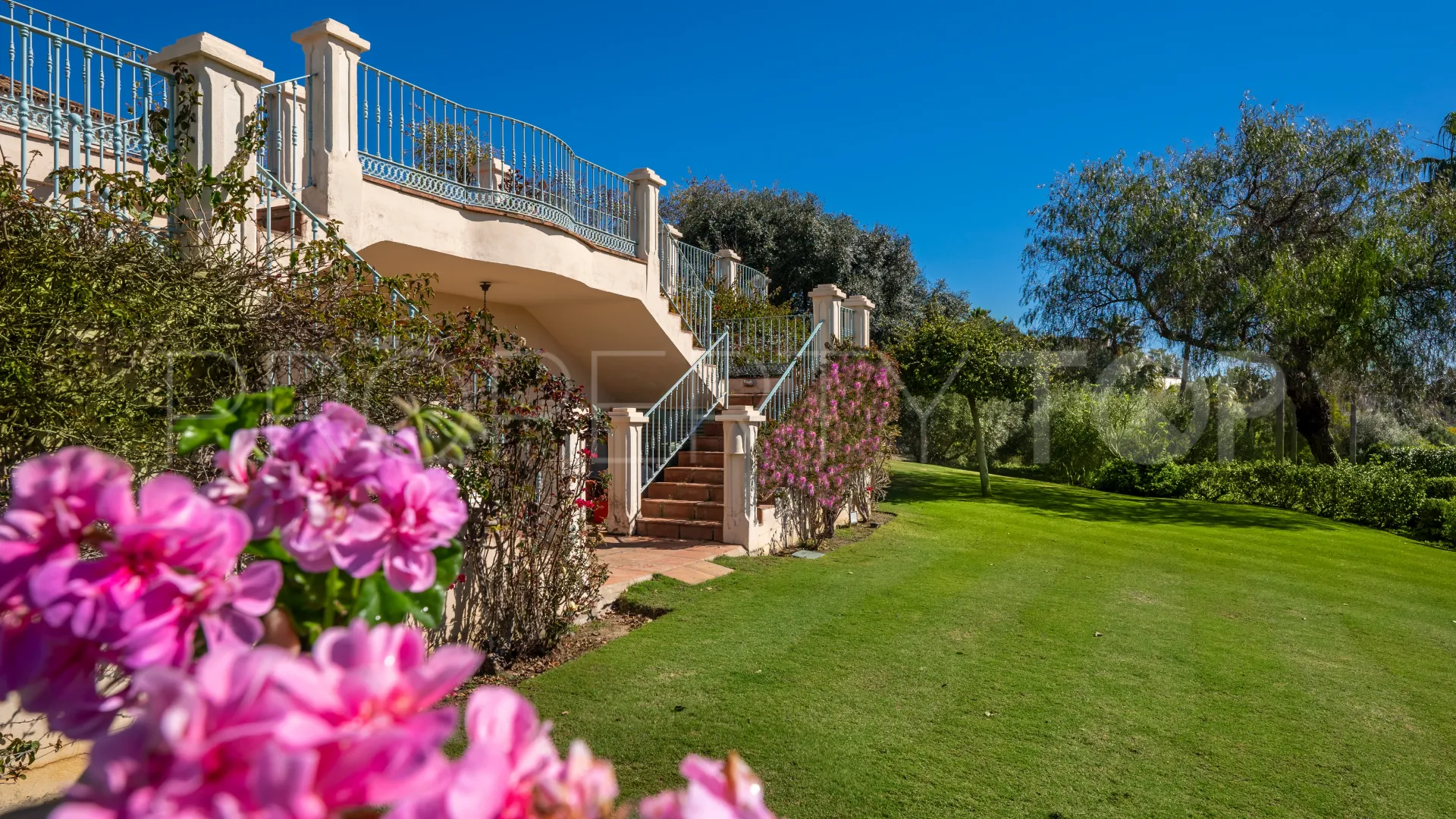 9 bedrooms villa in Sotogrande Alto for sale