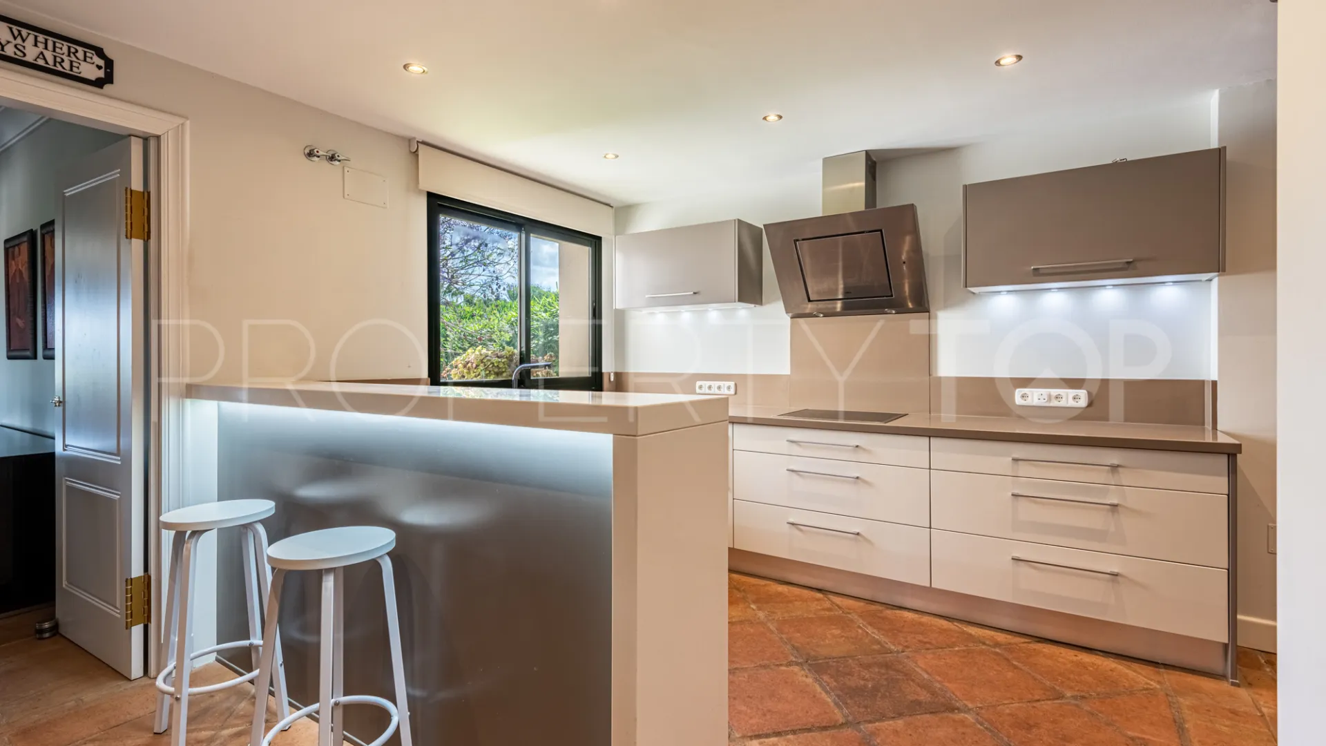 Villa with 4 bedrooms for sale in Zona F