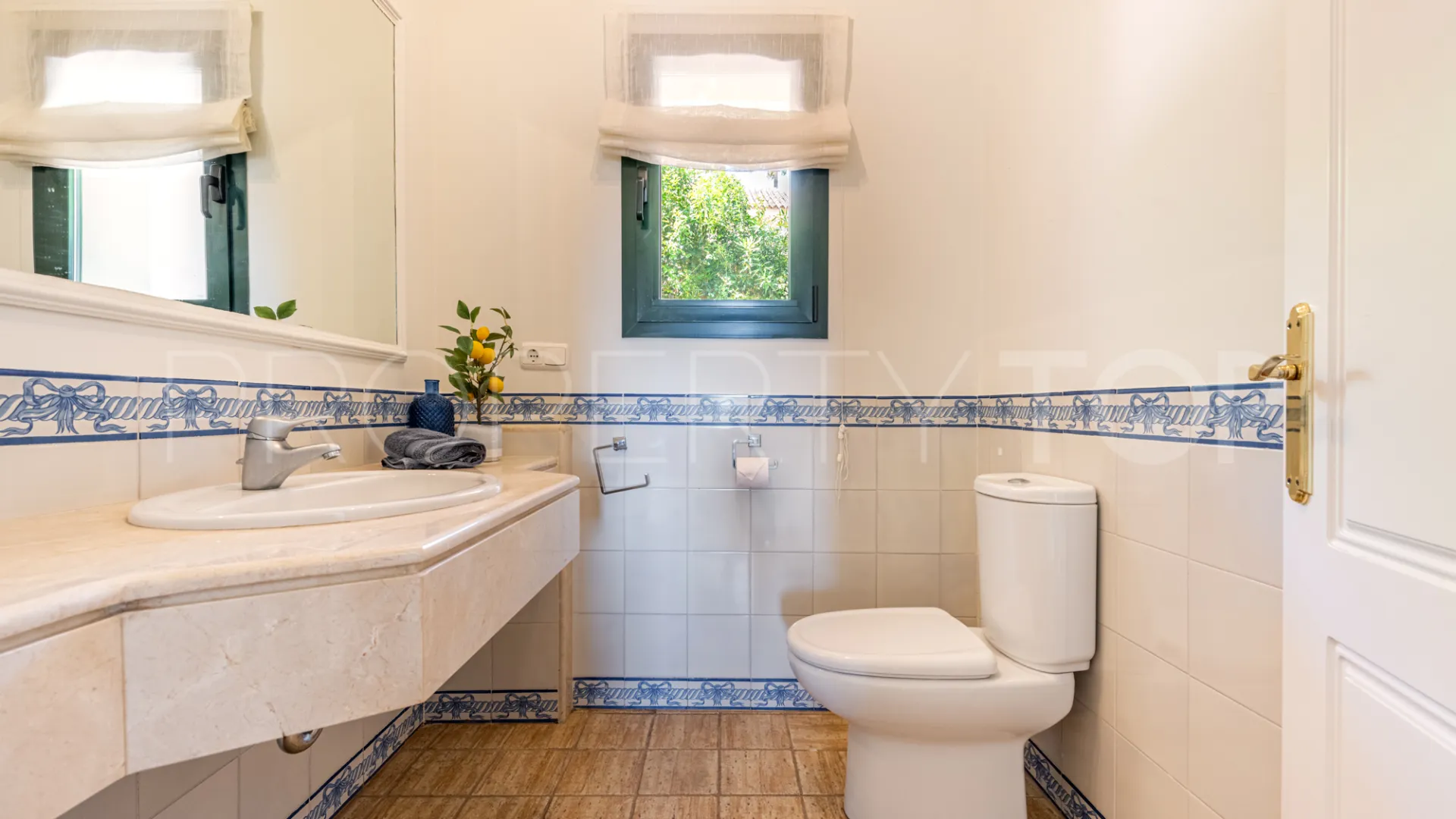 Villa with 4 bedrooms for sale in Zona F