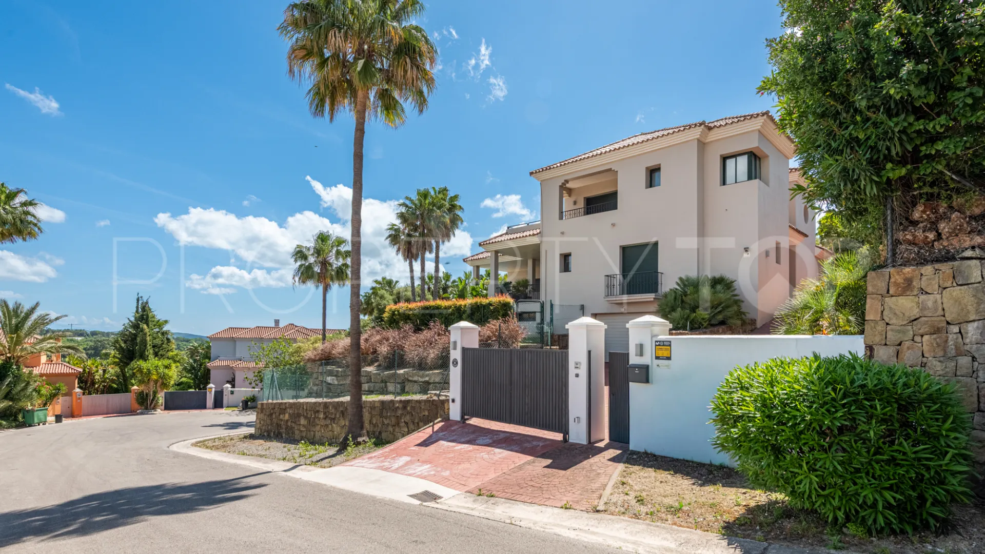Villa with 4 bedrooms for sale in Zona F