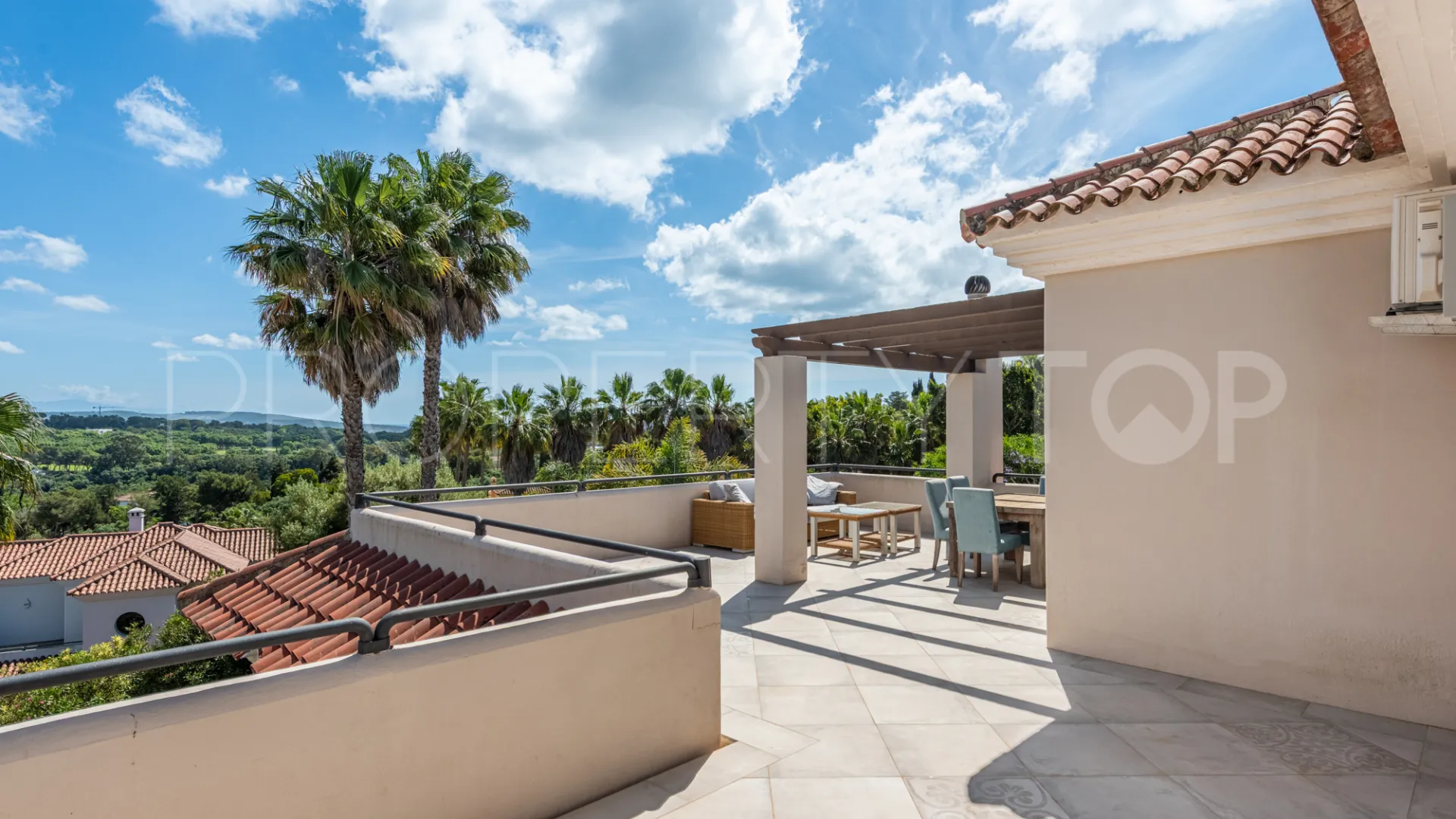Villa with 4 bedrooms for sale in Zona F
