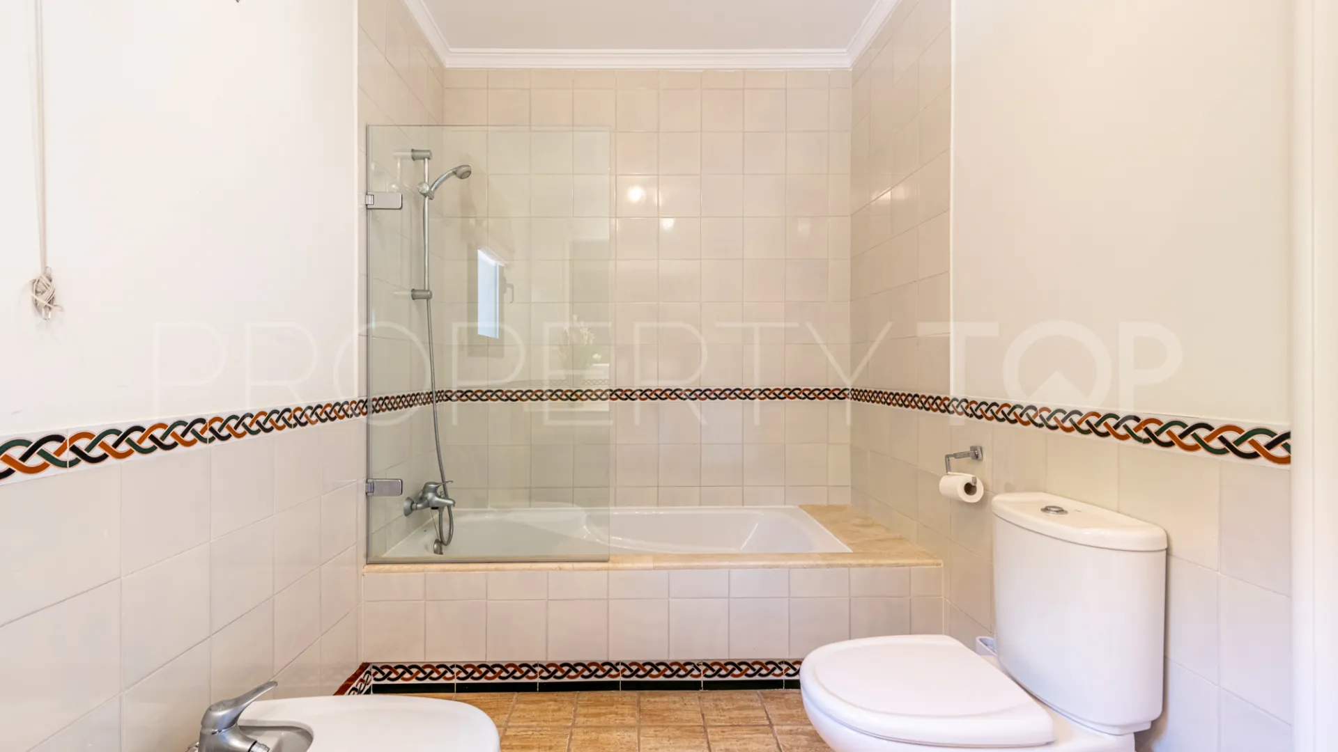 Villa with 4 bedrooms for sale in Zona F