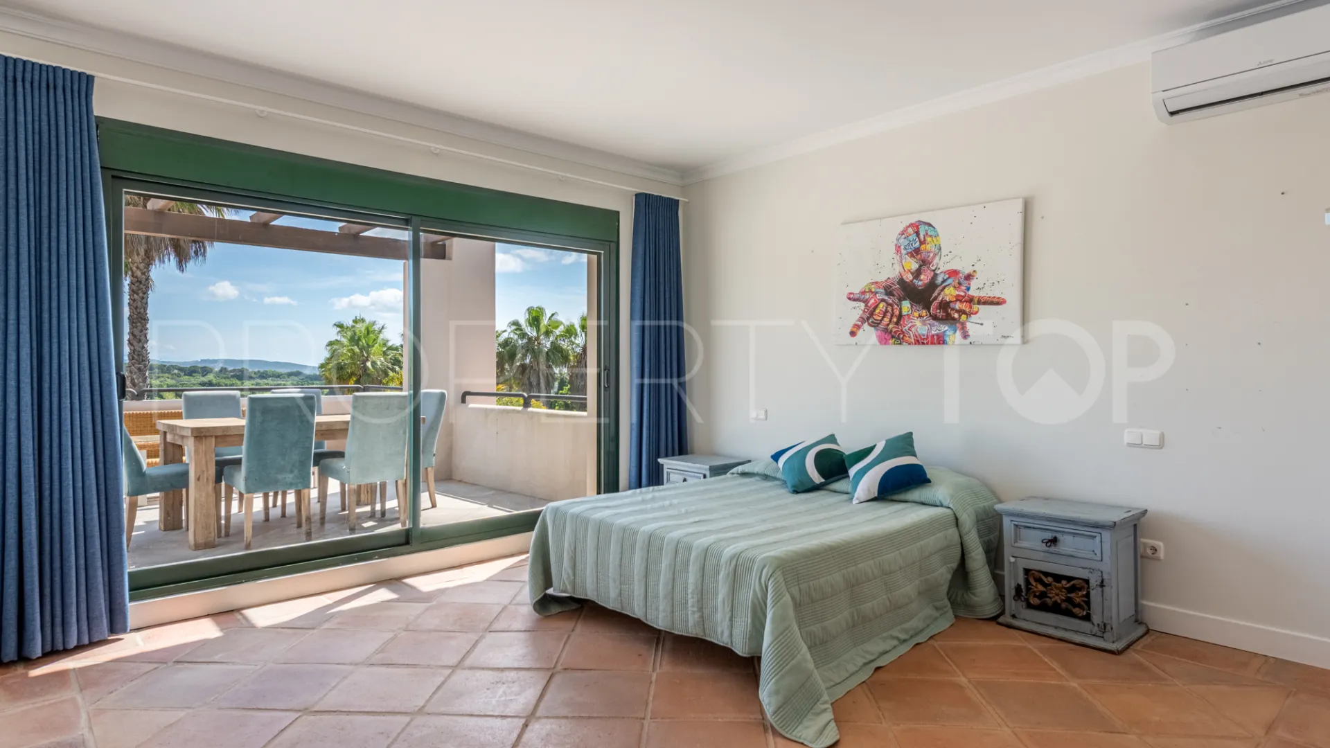 Villa with 4 bedrooms for sale in Zona F