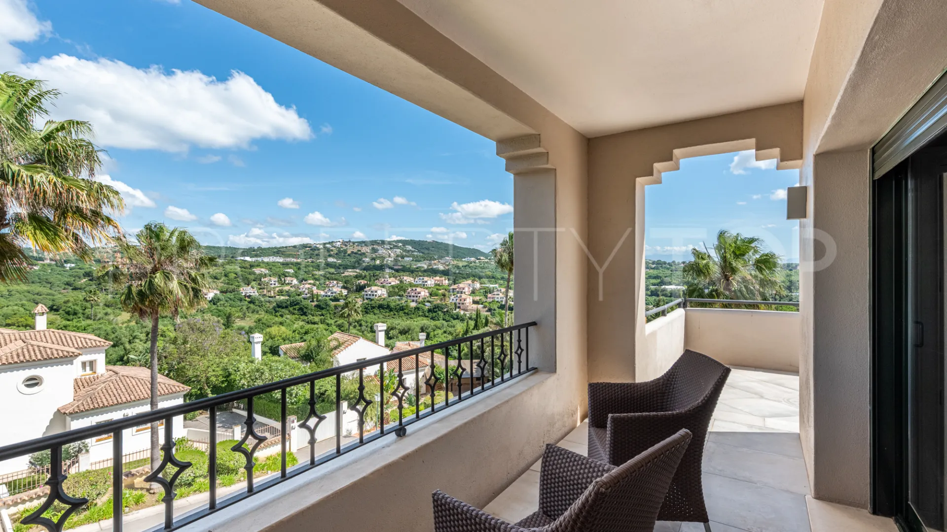 Villa with 4 bedrooms for sale in Zona F