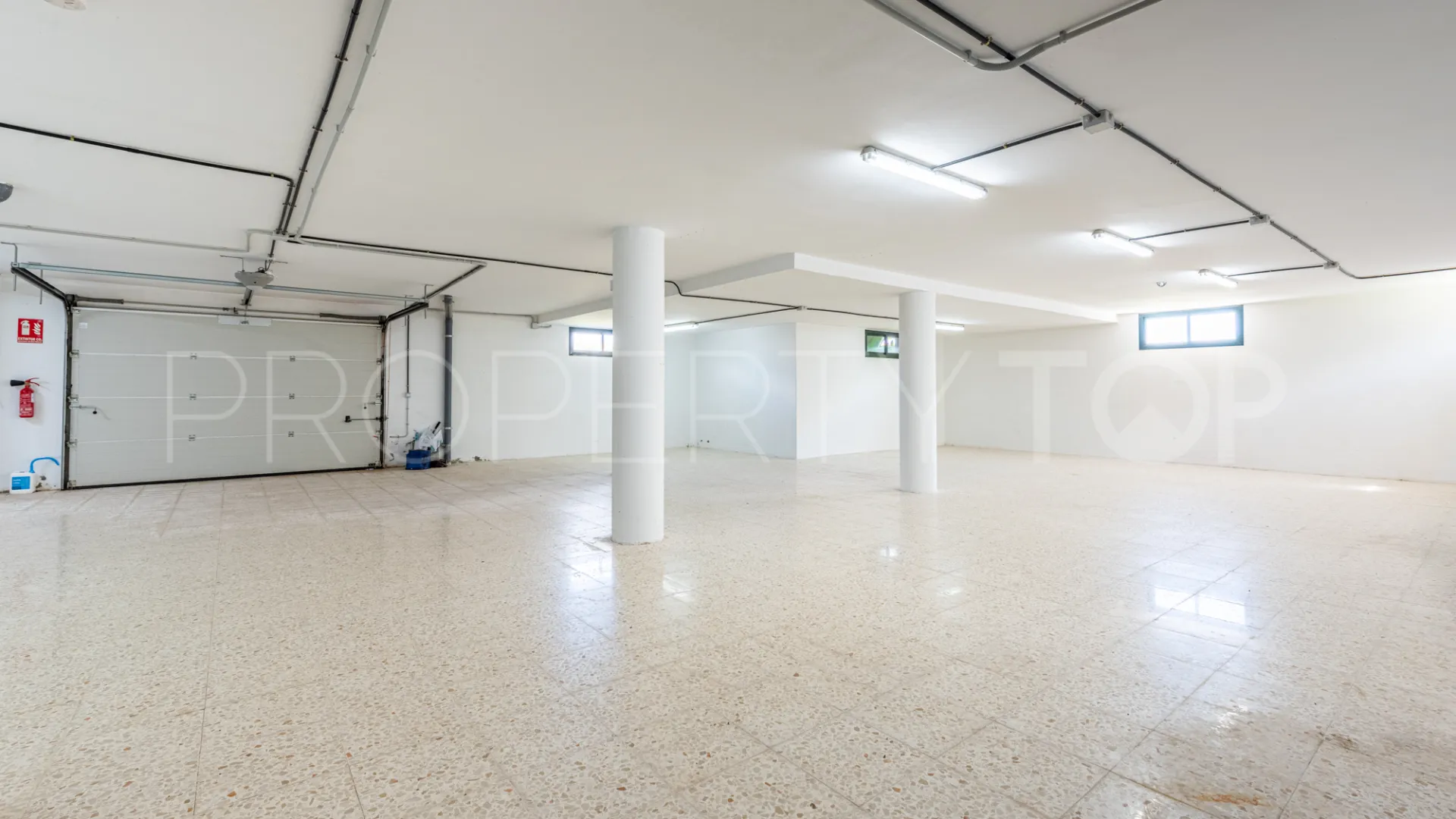Villa with 4 bedrooms for sale in Zona F